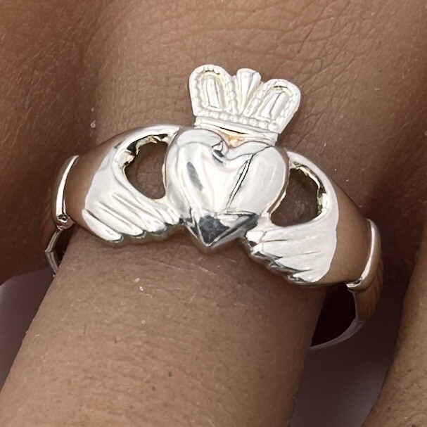 Vtg Solvar 925 Sterling Silver Celtic Irish Claddagh Ring Heart Wedding Band