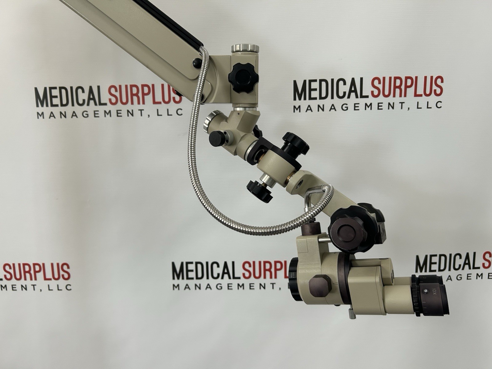 Global M-703F Surgical Microscope