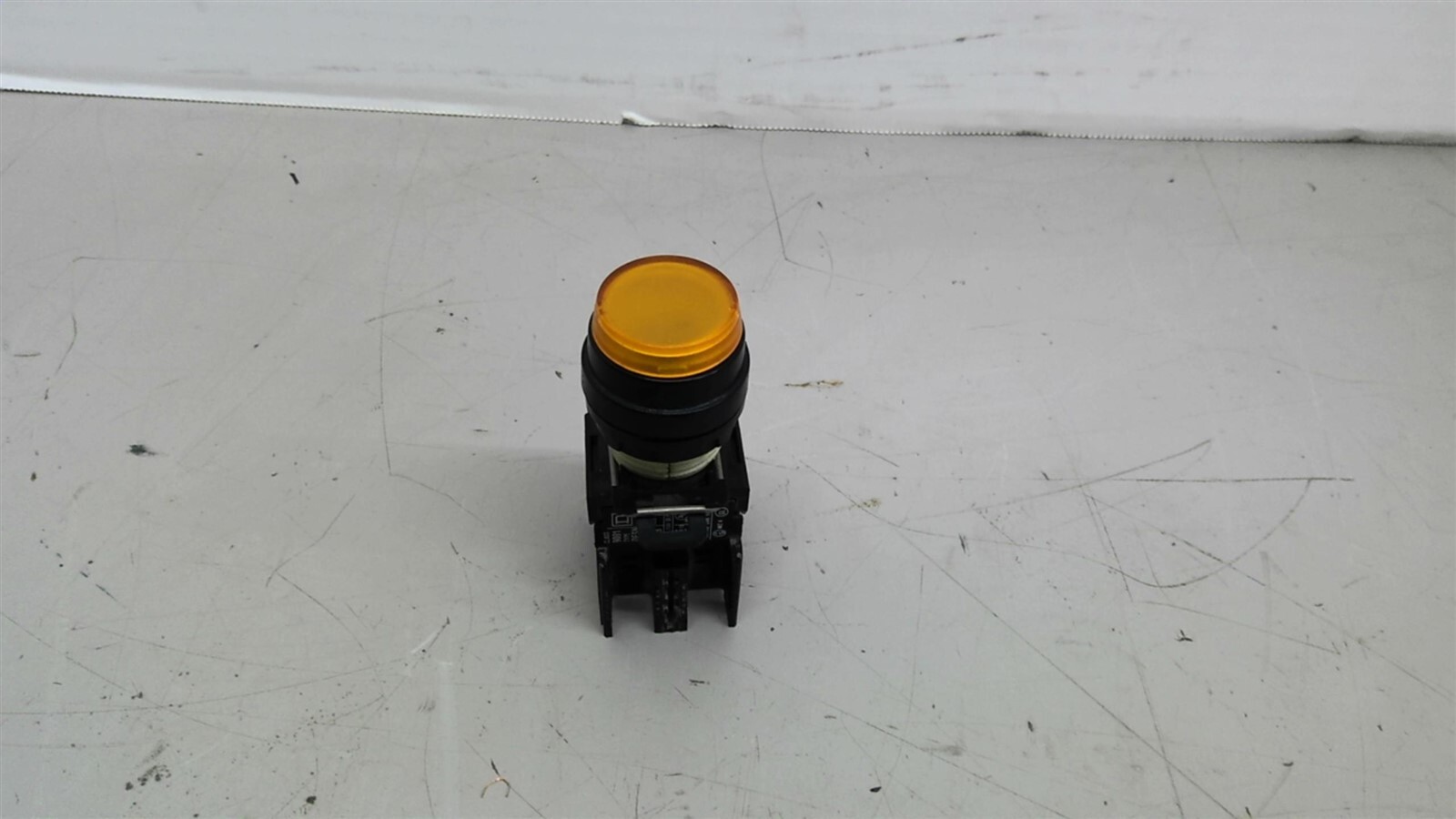 Square D 9001-DFSN Push Button Switch Amber