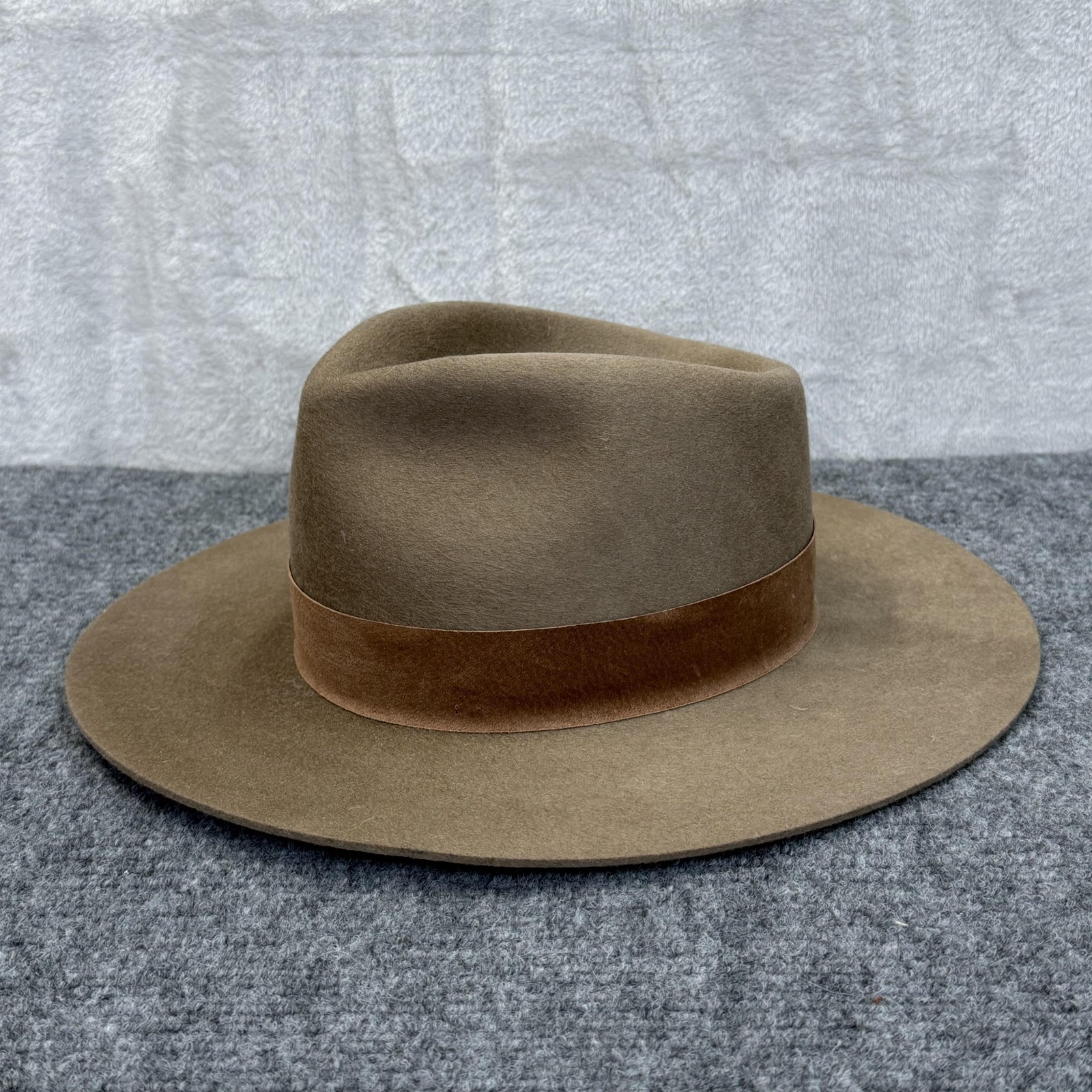 Janessa Leone Wool Hat Fedora Womens L Brown Wide Brim Suede Strap Accent OG Box
