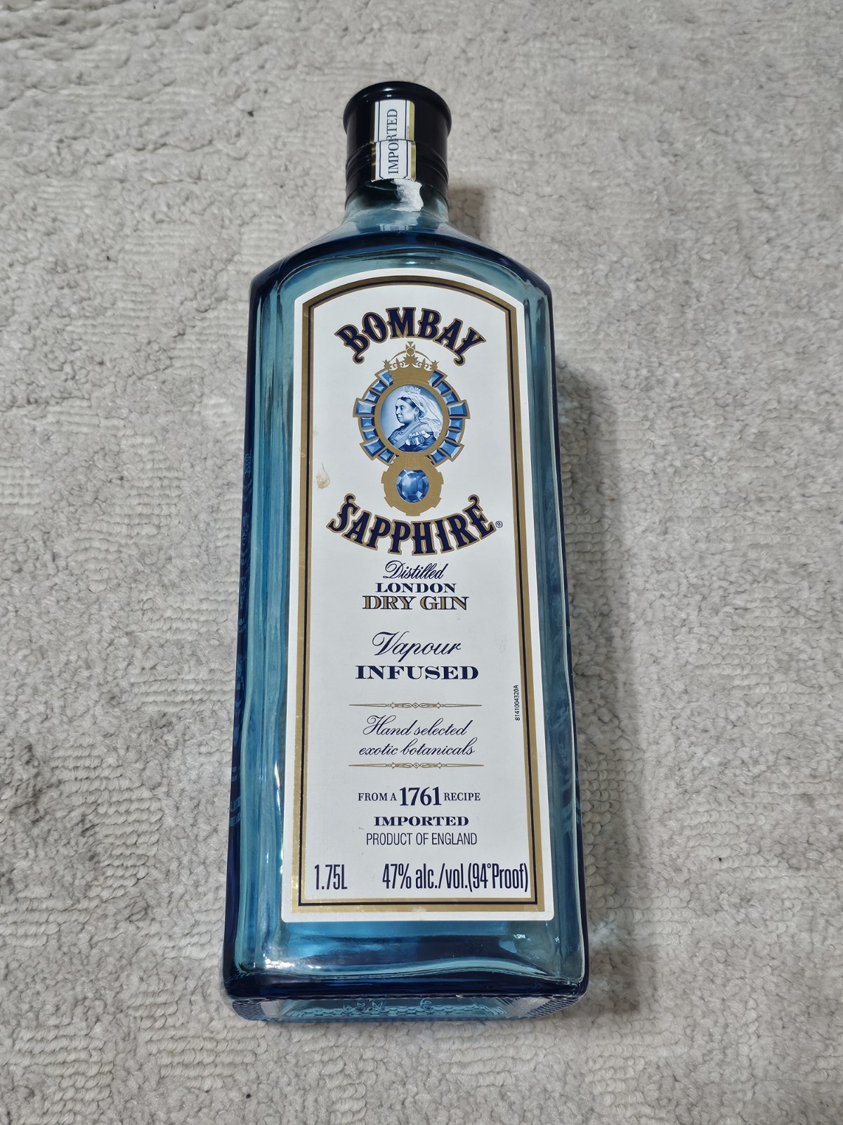 Bombay Sapphire Empty 1.75L Blue Glass Liquor Bottle w/ Cap Bar Decor Craft Prop