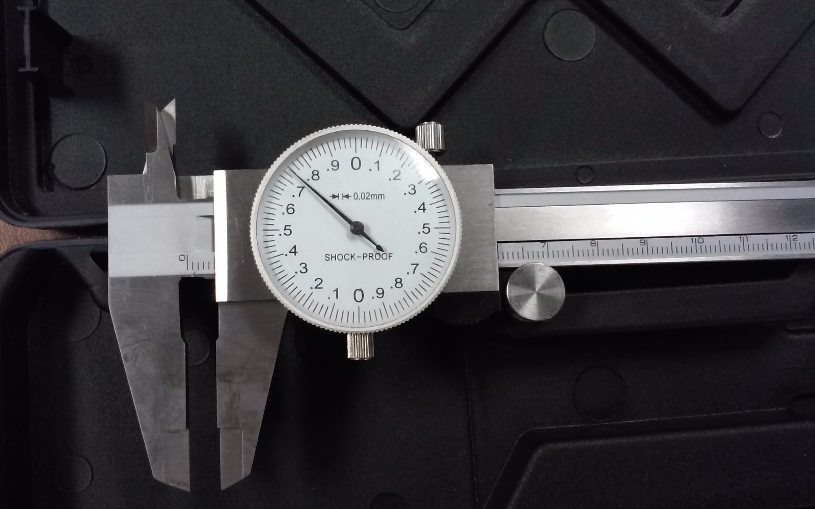 150mm PRECISION STAINLESS STEEL METRIC  DIAL CALIPER 0.02mm grad. #103-755-new