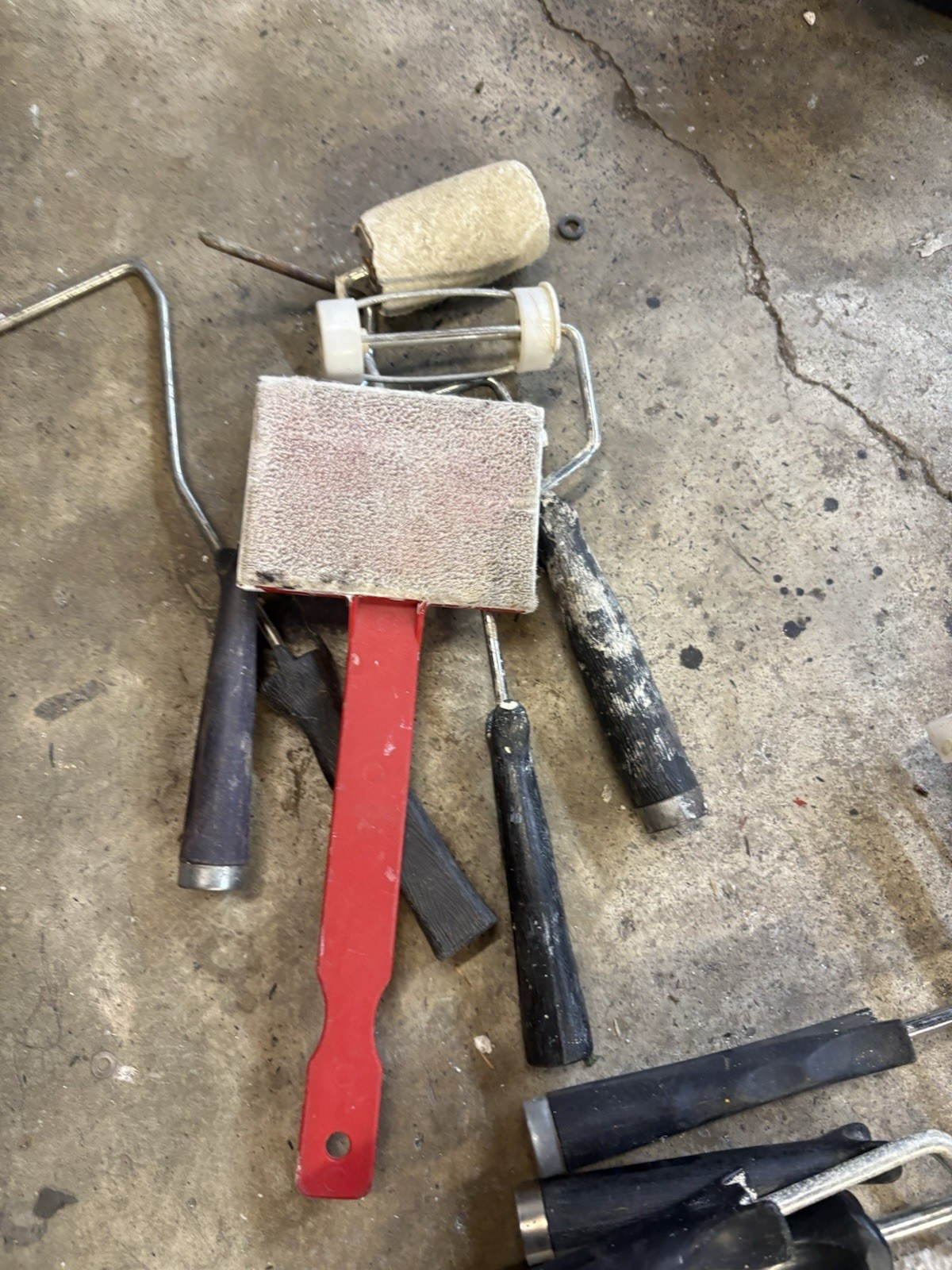 Outside Corner Trowels, Drywall Taping Tools , different style paint rollers LOT