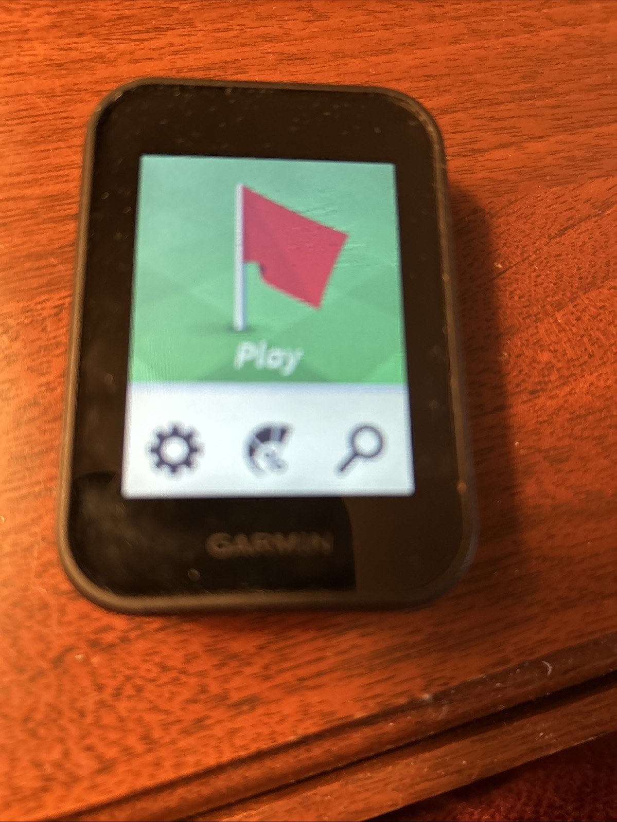 Garmin Approach G30, Handheld Golf GPS with 2.3-inch Color Touchscreen Display