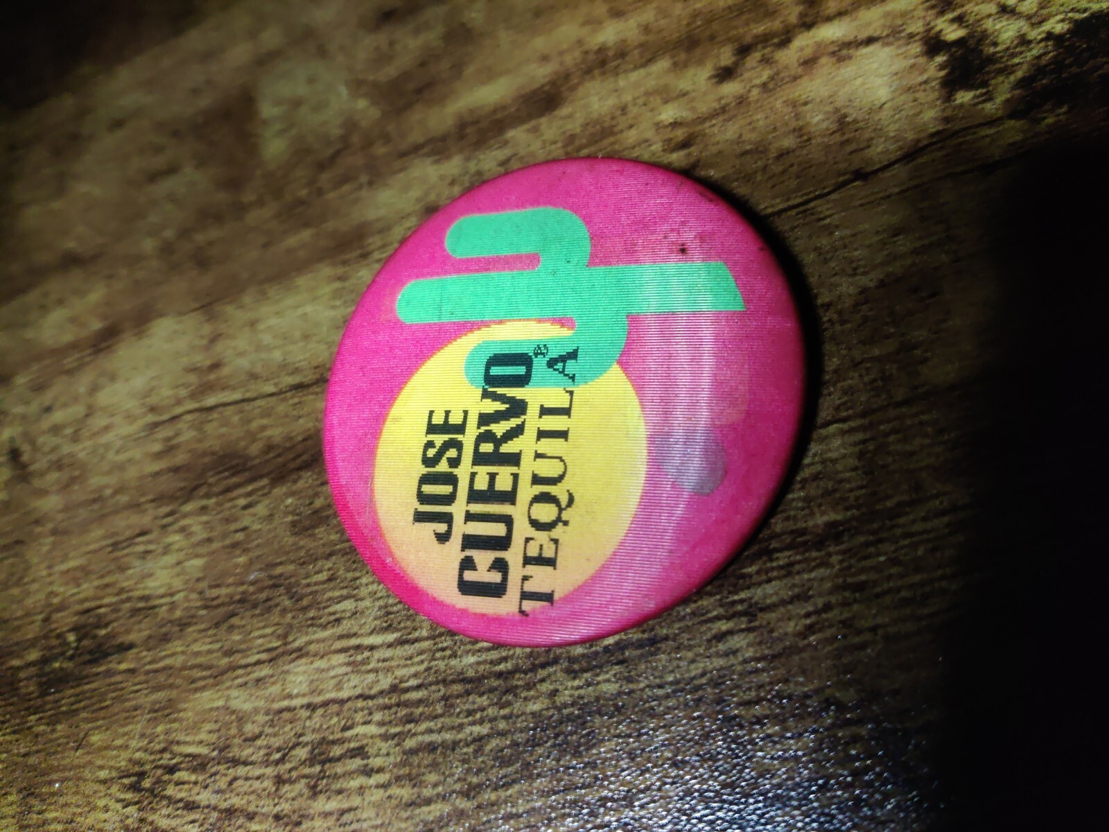 VINTAGE Jose Cuervo Tequila Flicker Pin 1988: Ships Today.
