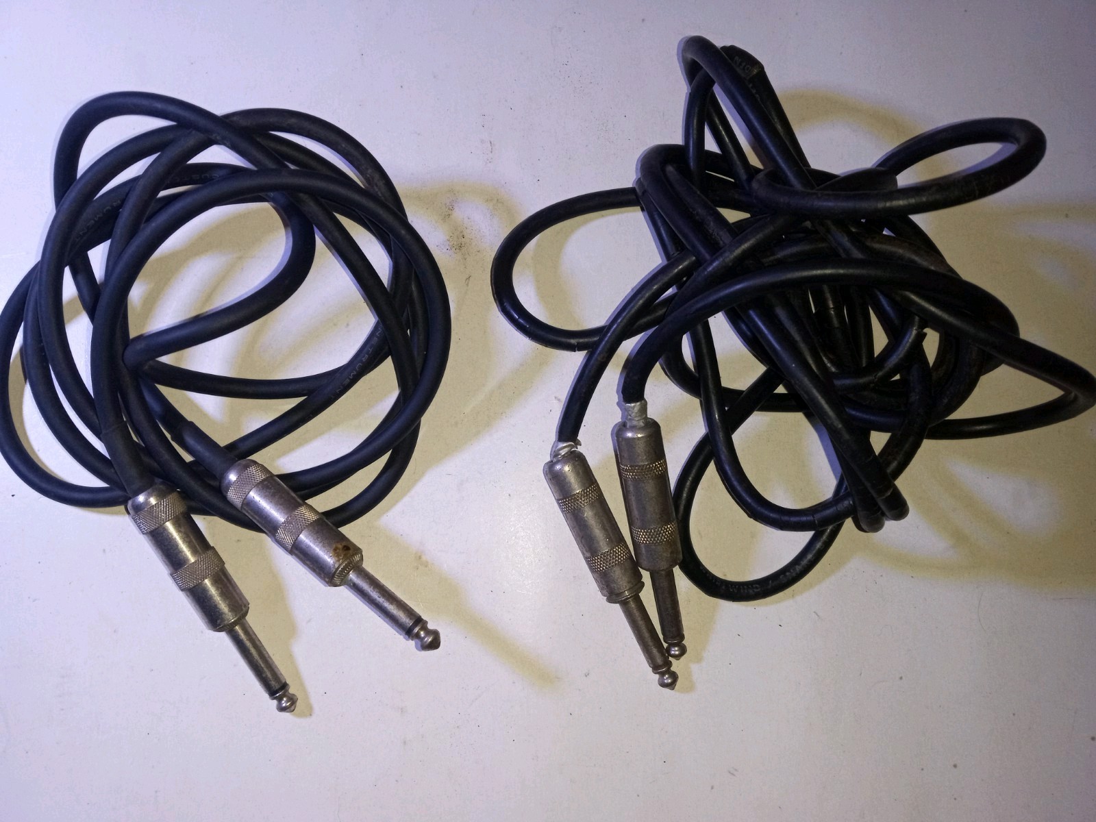 Lot of 2 Black Instrument Cables 6.35mm Jack Male to Male 10 and 6 feet long