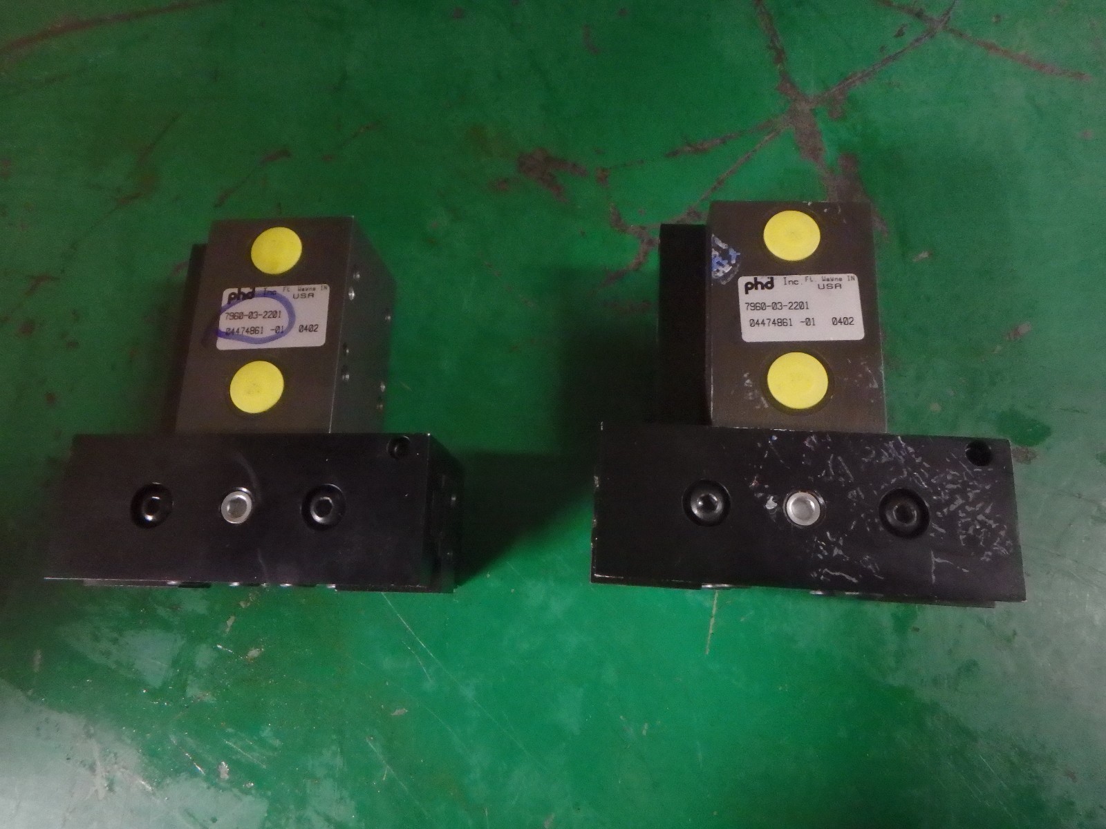 NEW LOT of (2) - PHD, INC. PNEUMATIC GRIPPER - 7960-03-2201