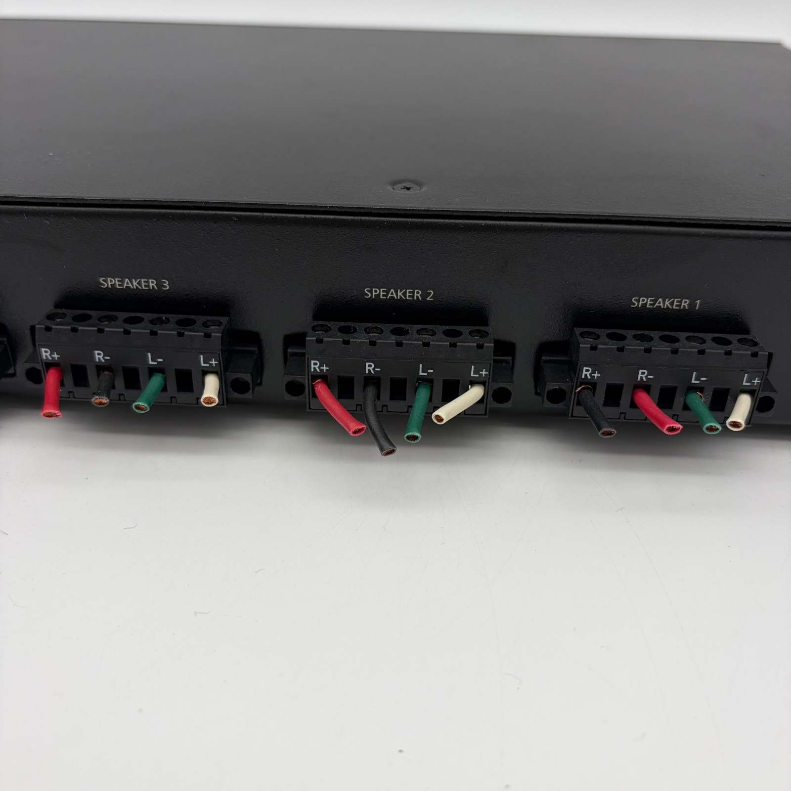 Niles SSVC‑4 Speaker Selector / Volume Control System 4‑Zone Audio Switch TESTED