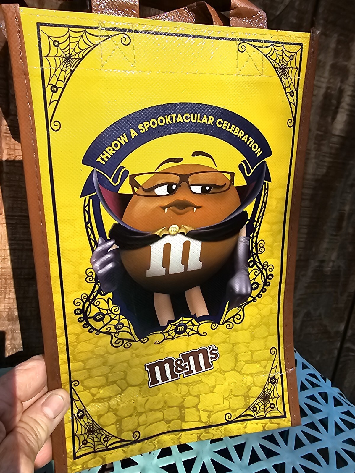 M & M's REUSABLE HALLOWEEN TRICK or TREAT BAG TOTE 2019 BROWN VAMPIRE