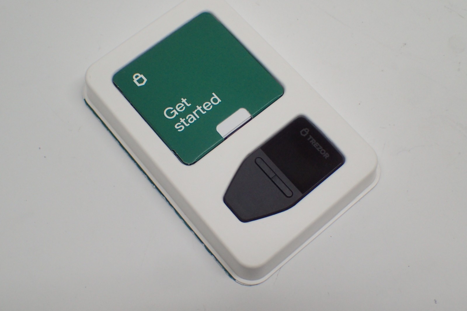 Trezor Safe 3 - Passphrase & Secure Element Protected Crypto Hardware Wallet