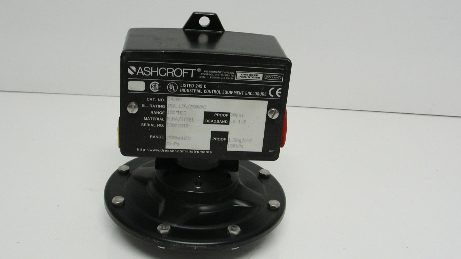 Ashcroft B420B pressure switch range 2500mmH20 15 amp 125/250 volt range 100" H2