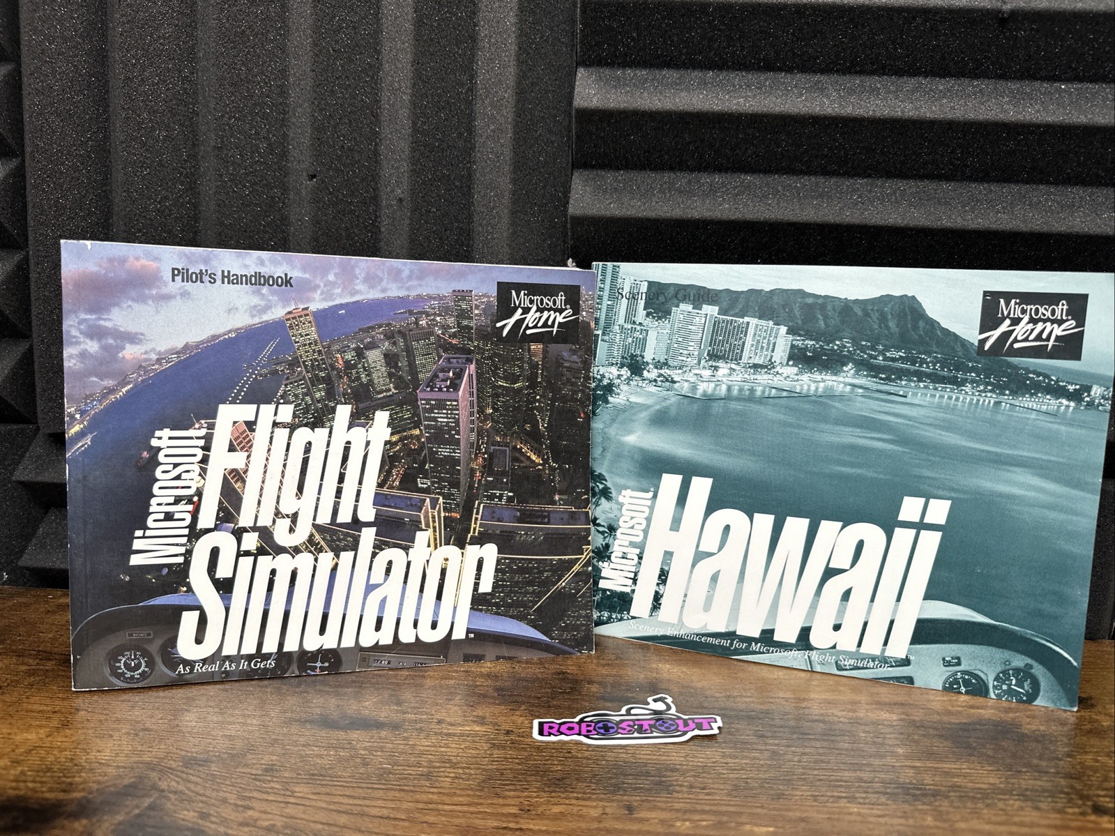 Microsoft Flight Simulator 5.1 PC 1995 Pilots Handbook & Microsoft Hawaii  ONLY
