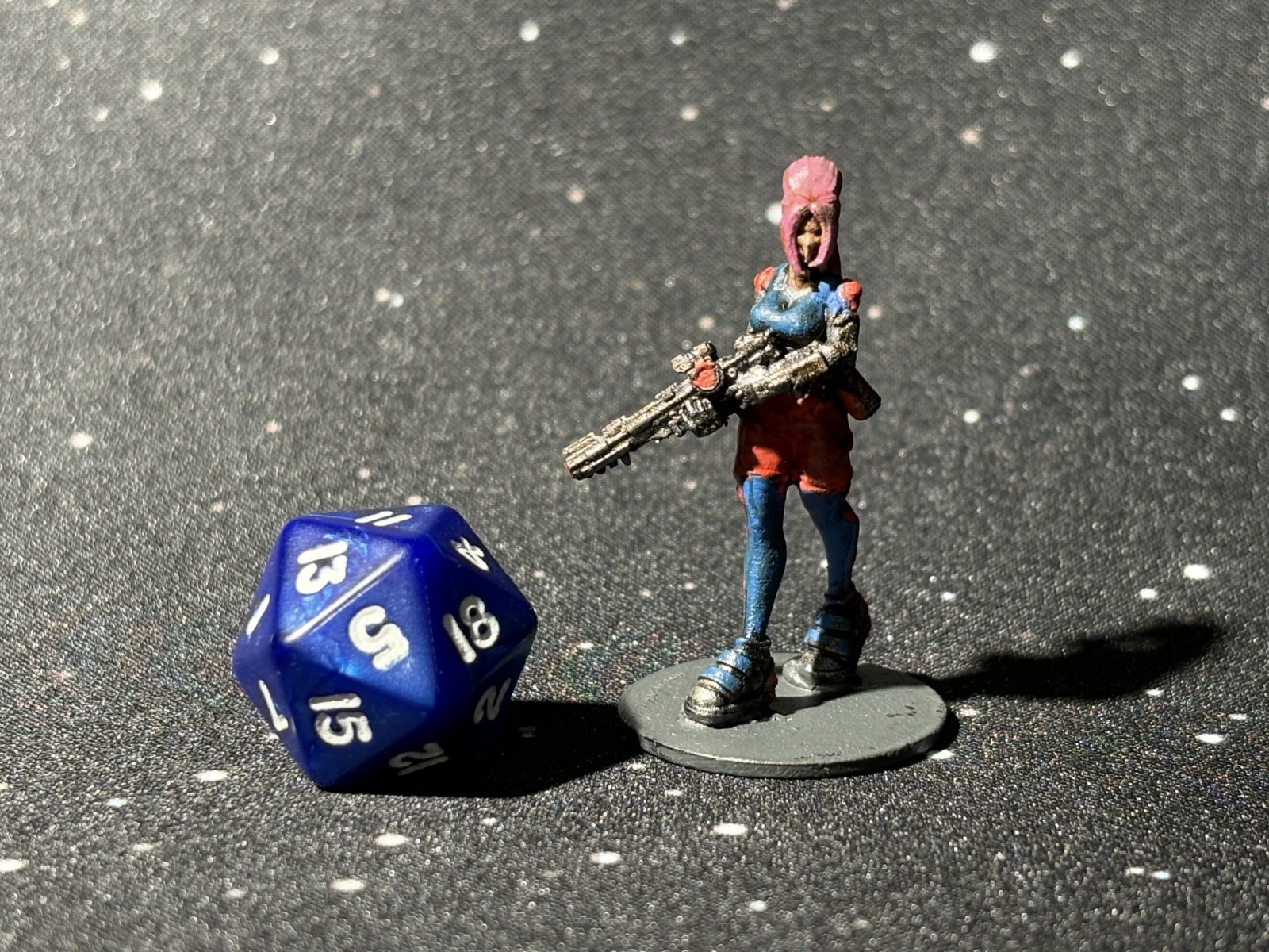 Hand-Painted Cyberpunk PINK HAIR GIRL w/Gun Mini Pathfinder RPG 25mm/Med Base