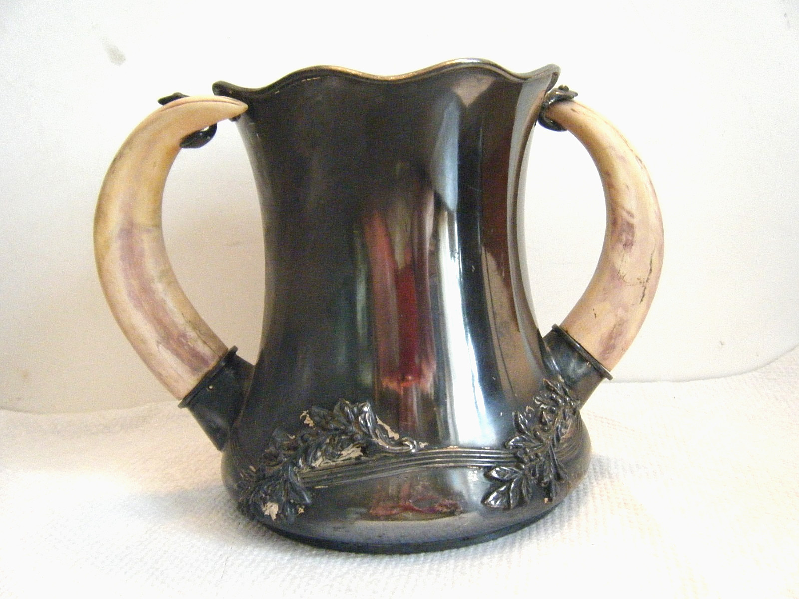 Rare Antique Wild Boar Tusk Handles Silverplate Laurel Hunting Trophy Cup Wilcox