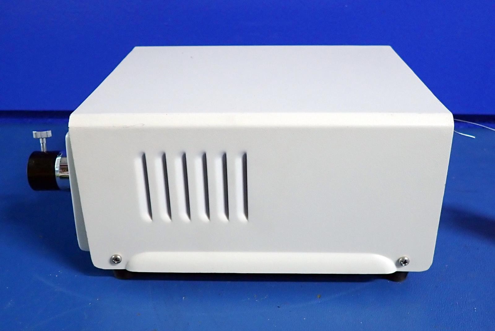 MOTIC MLC-150C 150W EKE Halogen Fiber Optic Illuminator w/ Light Guide + Remote