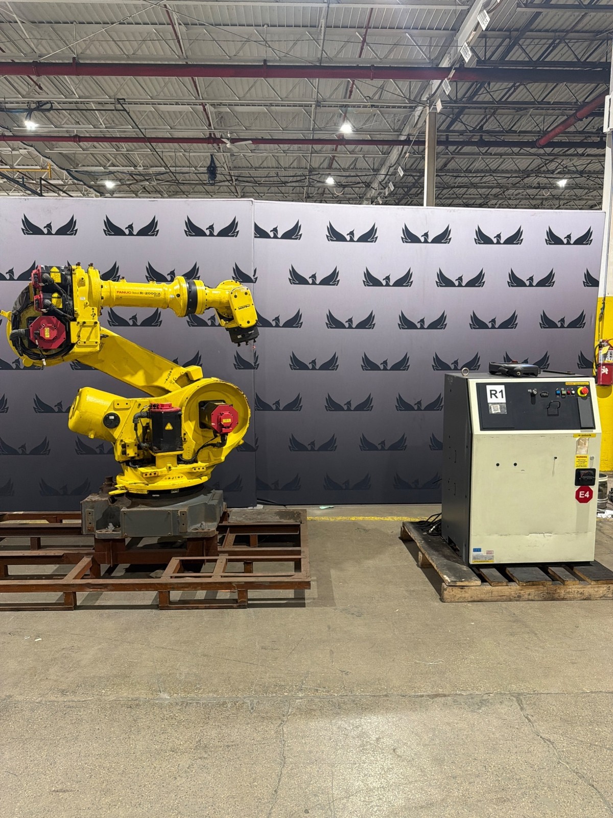 FANUC R‑2000iA/200F Complete w/ R‑30iA Controls USED