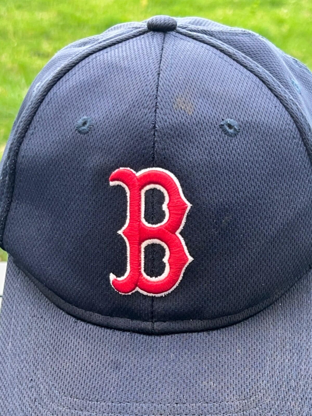 Boston Red Sox Navy Blue hat Embroidered Red B Hat Cap Hook Loop Team MLB VGC