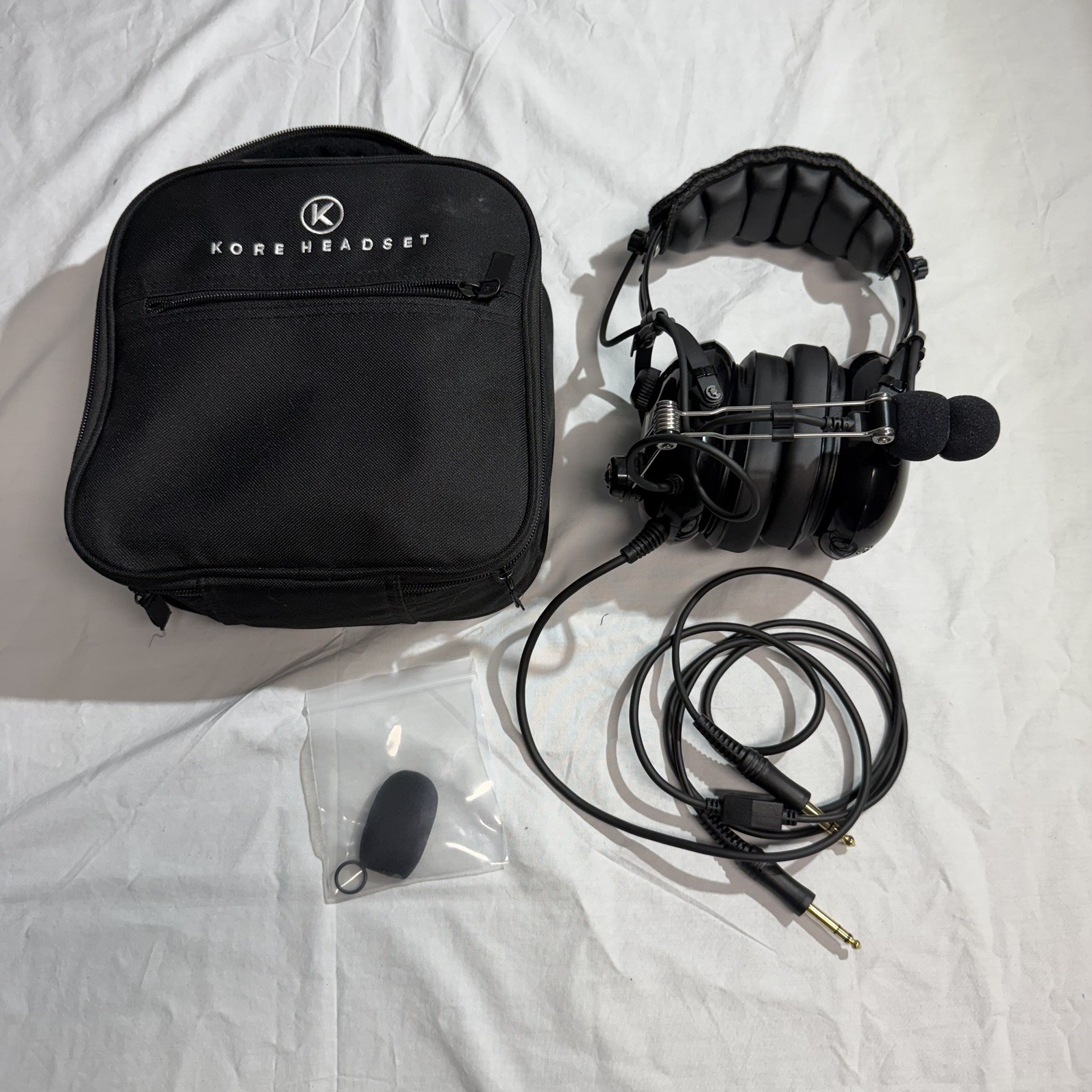 KORE KA-1 Premium Aviation Headset Dual GA Plugs w/ Bag Mint Condition!