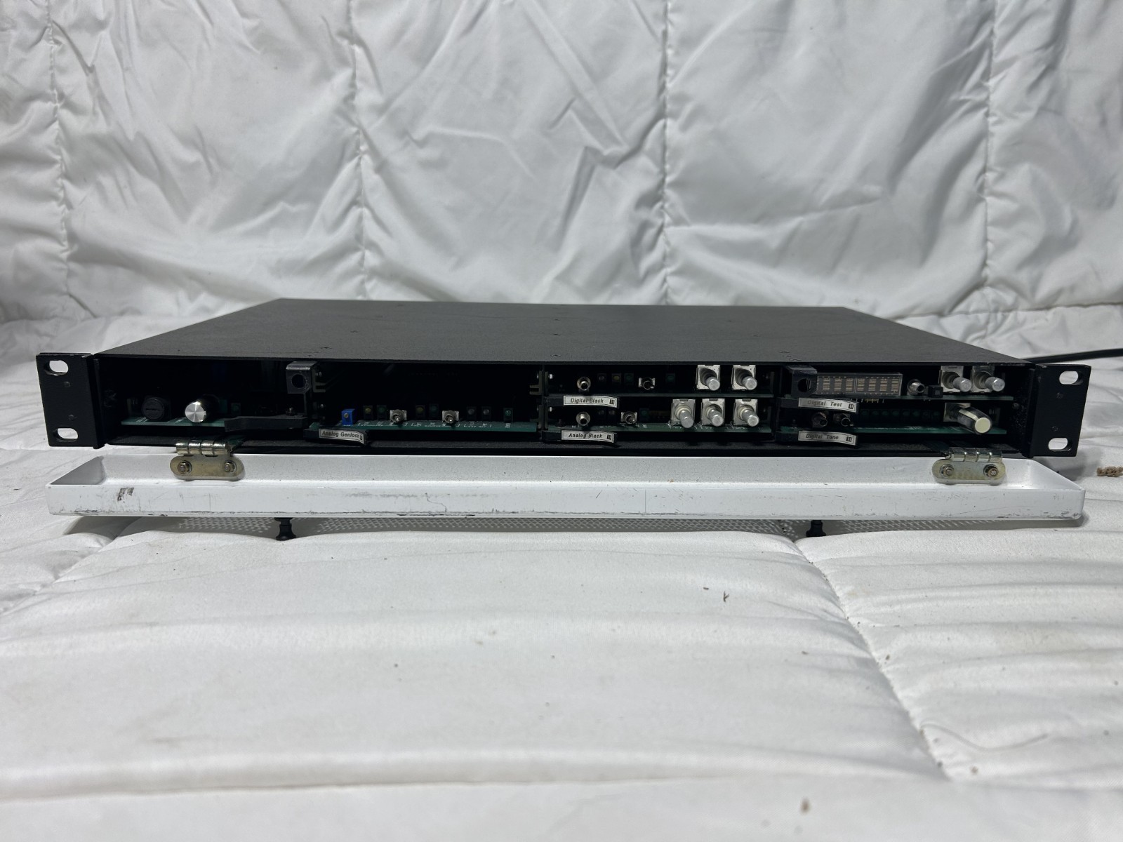 Link Electronics SPG-812 Sync Generator Works Great