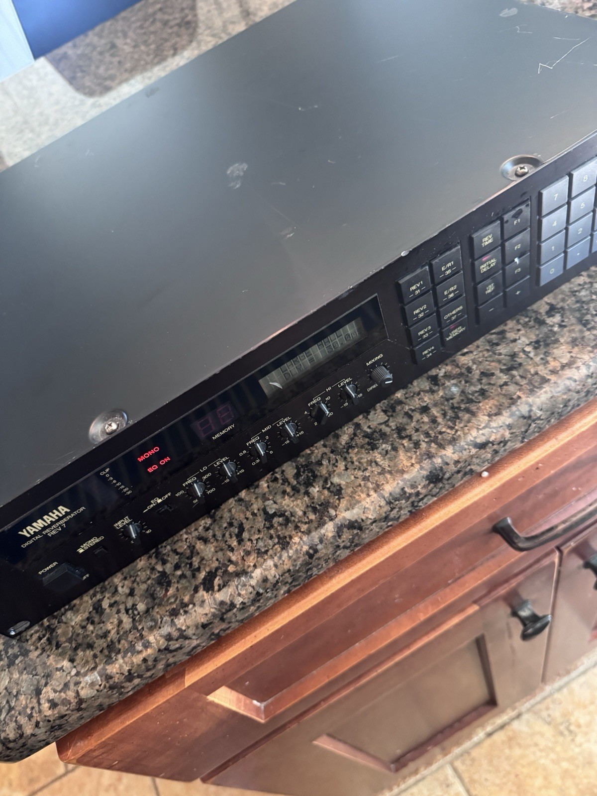Yamaha Rev 7 Digital Reverberator Reverb Effects Processor Stereo Delay Chorus