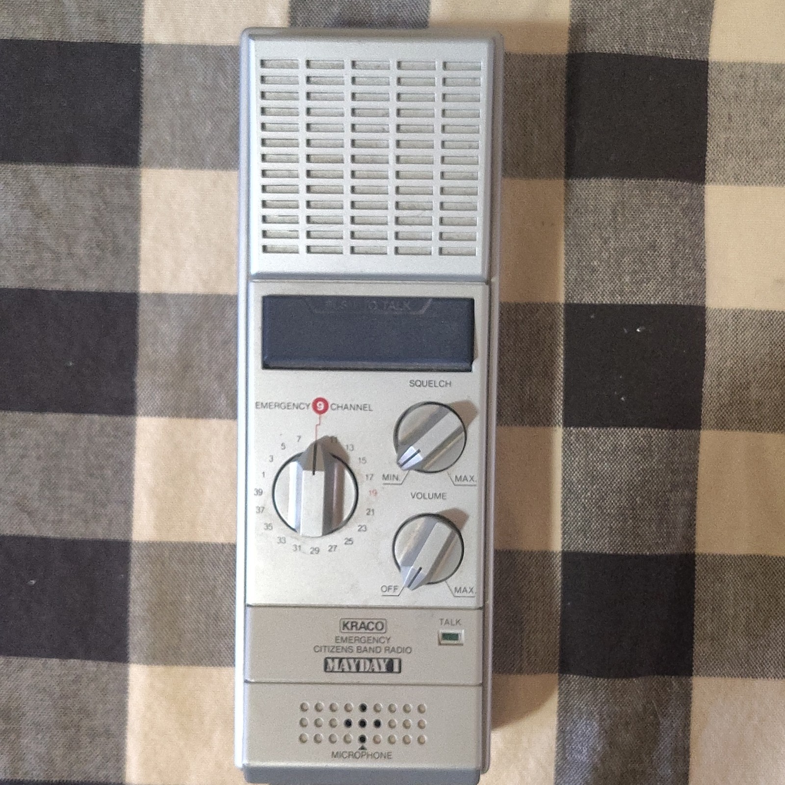 Kraco Mayday I CCB-4006 Handheld CB Radio 40 Channel Silver/Black PTT