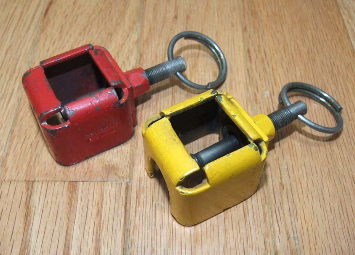 USGI Blank Firing Adapter Set: 1 Red, 1 Yellow