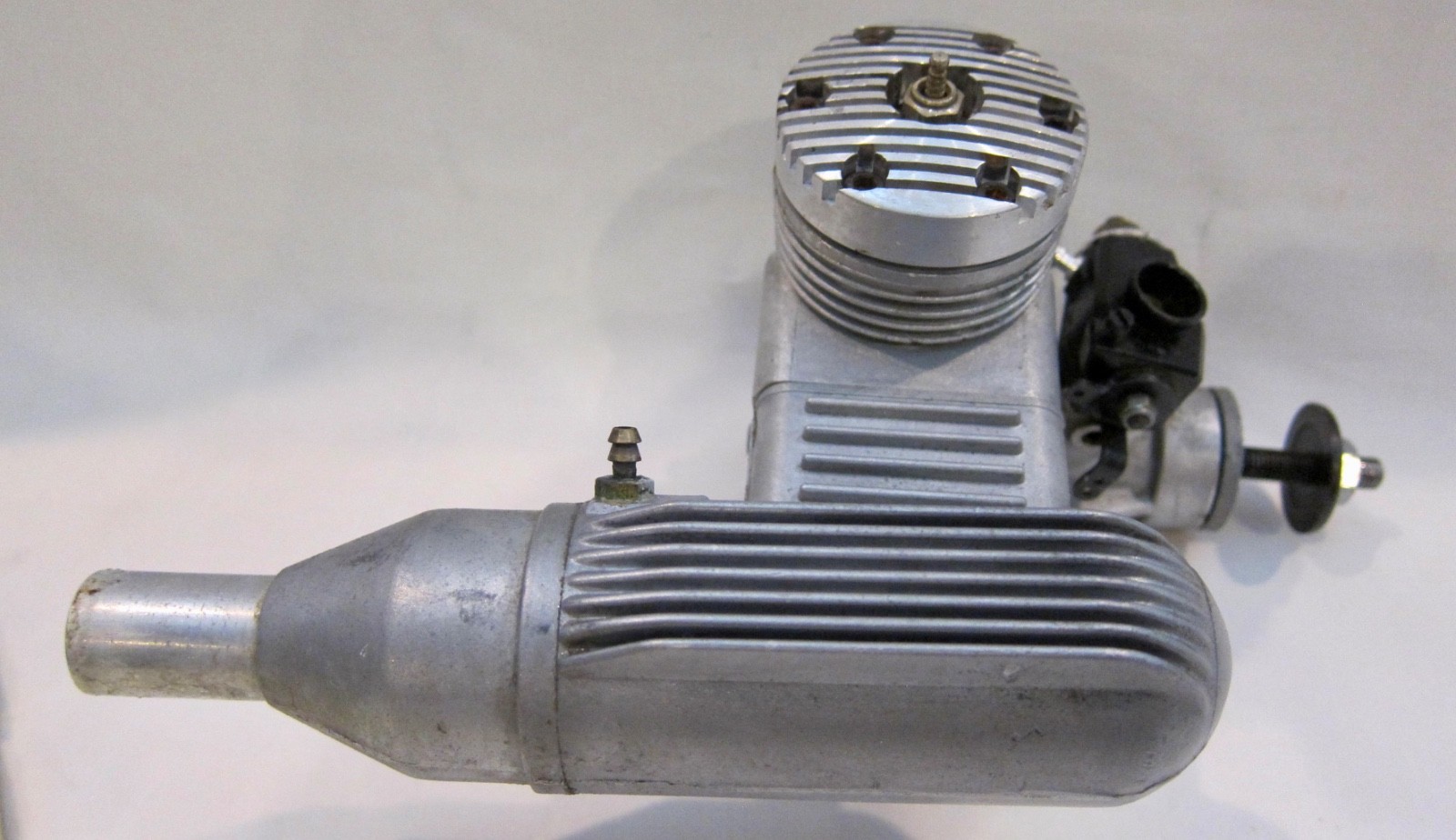 K&B 61 R/C Model Airplane Engine with Muffler