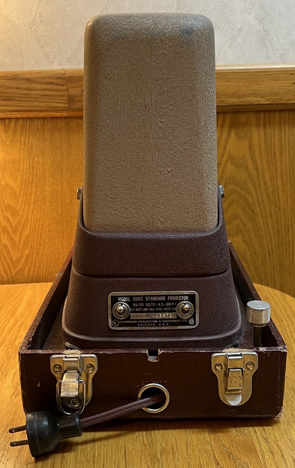 STANDARD PROJECTOR & EQUIPMENT CO MOVIE PROJECTOR MODEL 500C
