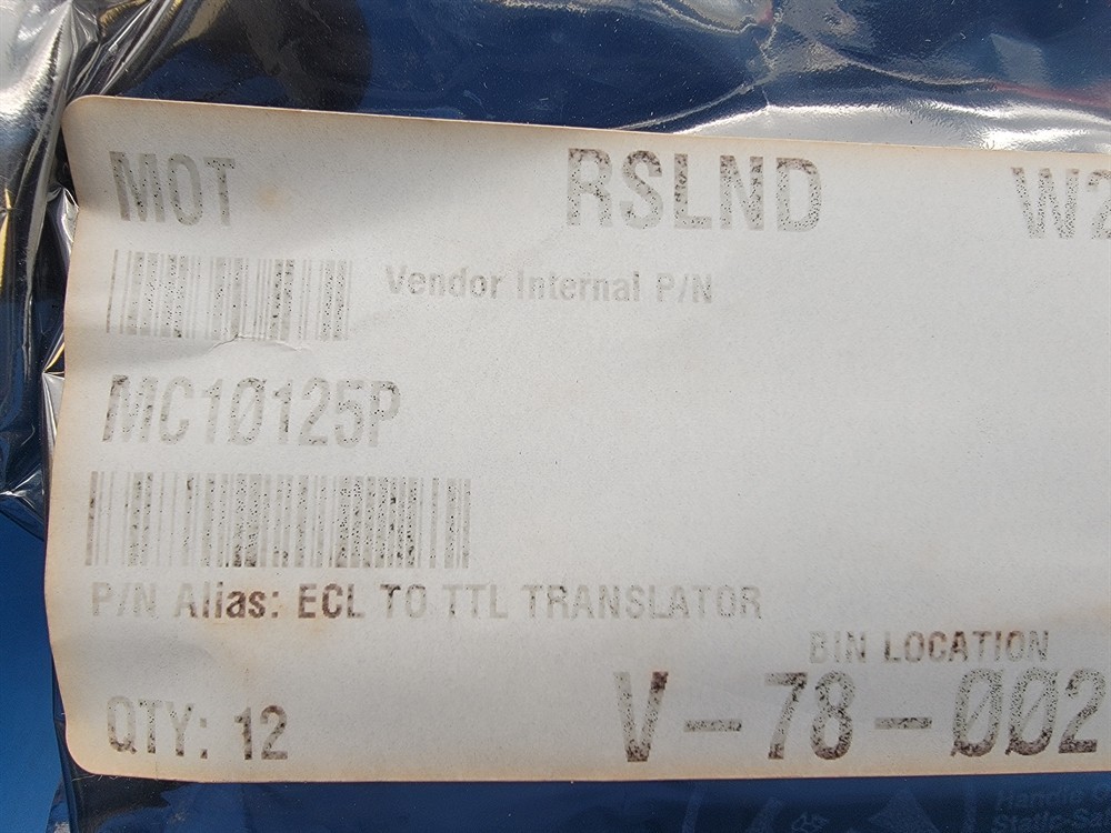 New (9pcs) MC10125P MOTOROLA IC Logic