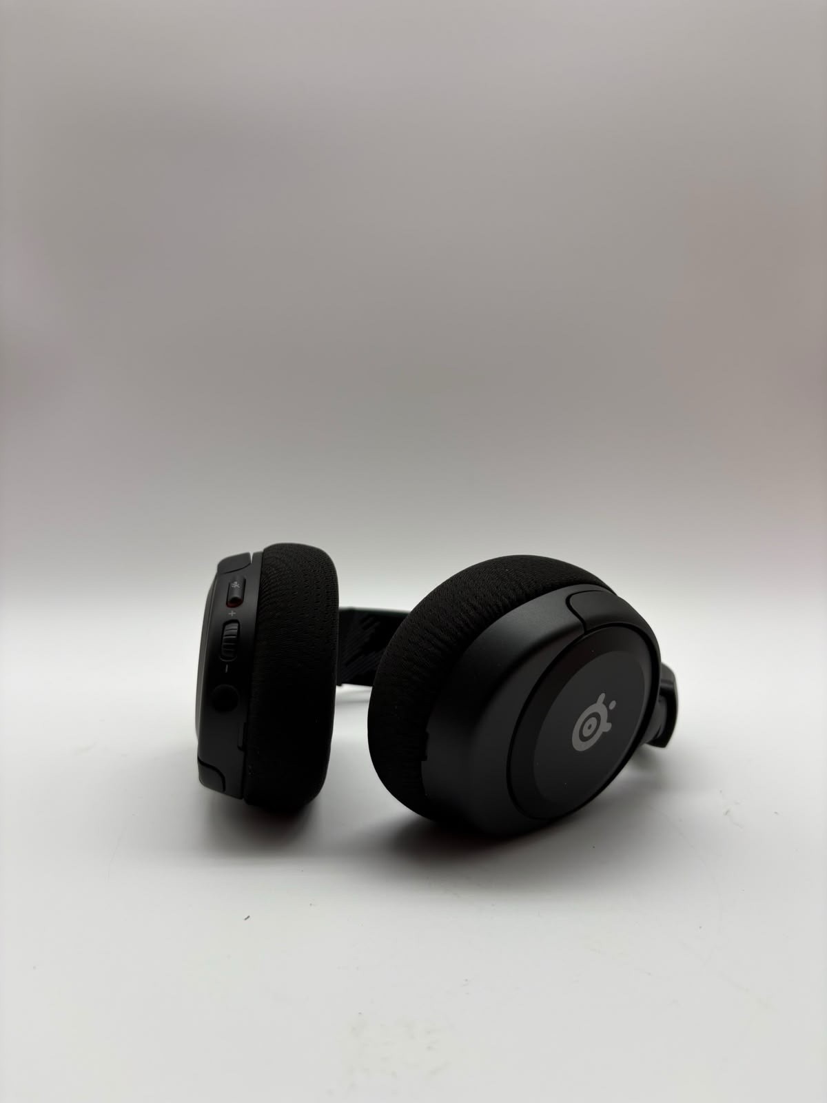 Steelers Arctis Nova 1p Wired Gaming Headset(G47)