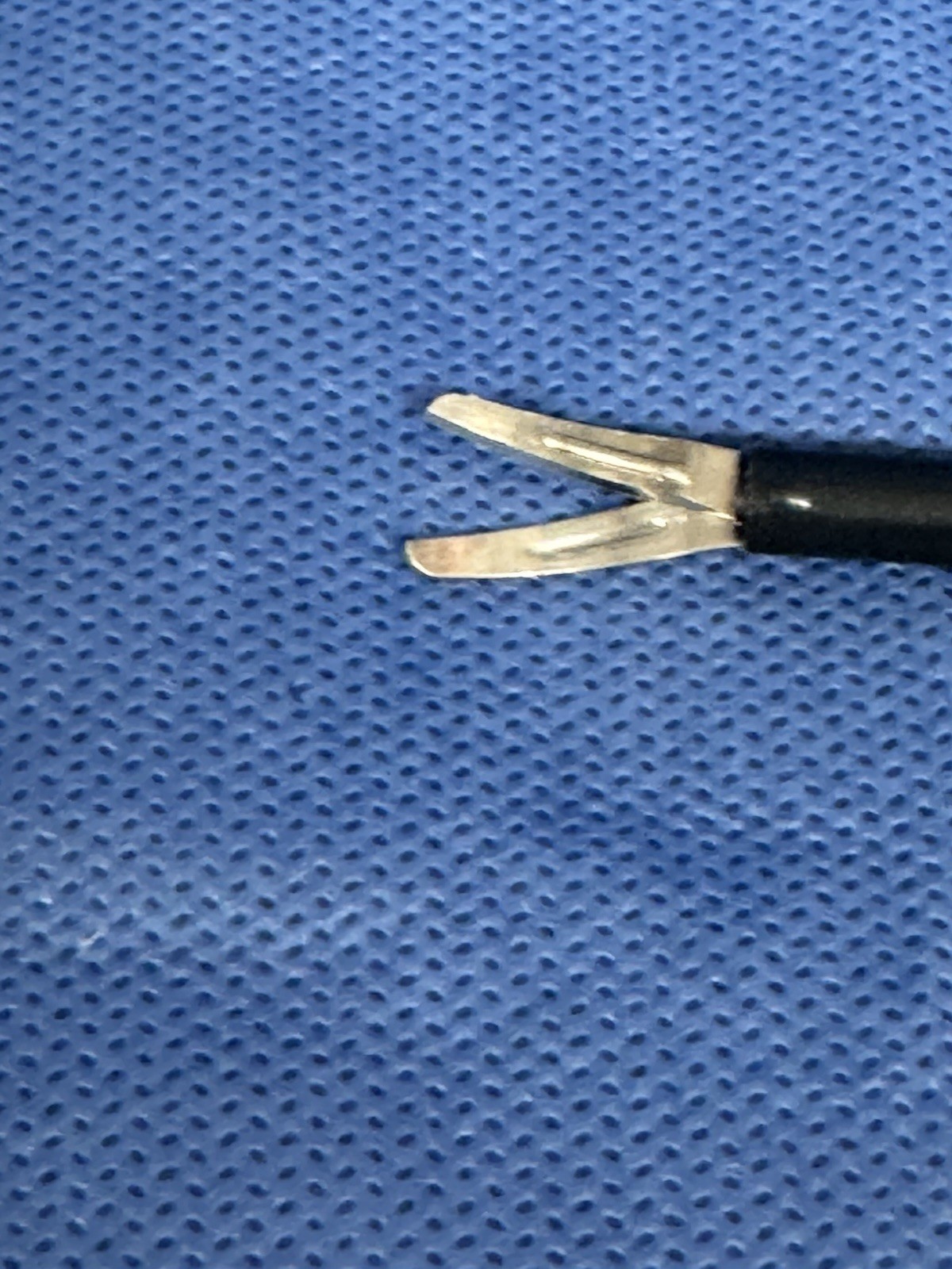 ✅Stryker 250-010-311 Multi-Cut Curved Metzenbaum Scissors