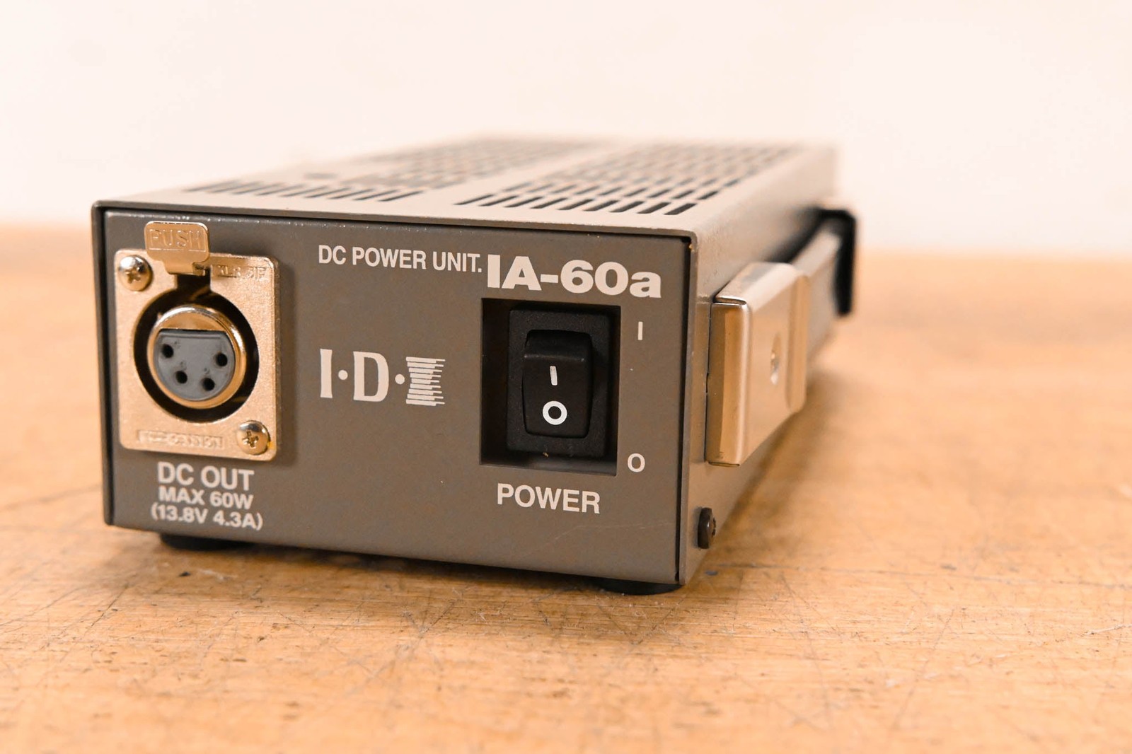 IDX System Technology IA-60a Single-Channel DC Power Supply CG01QD1