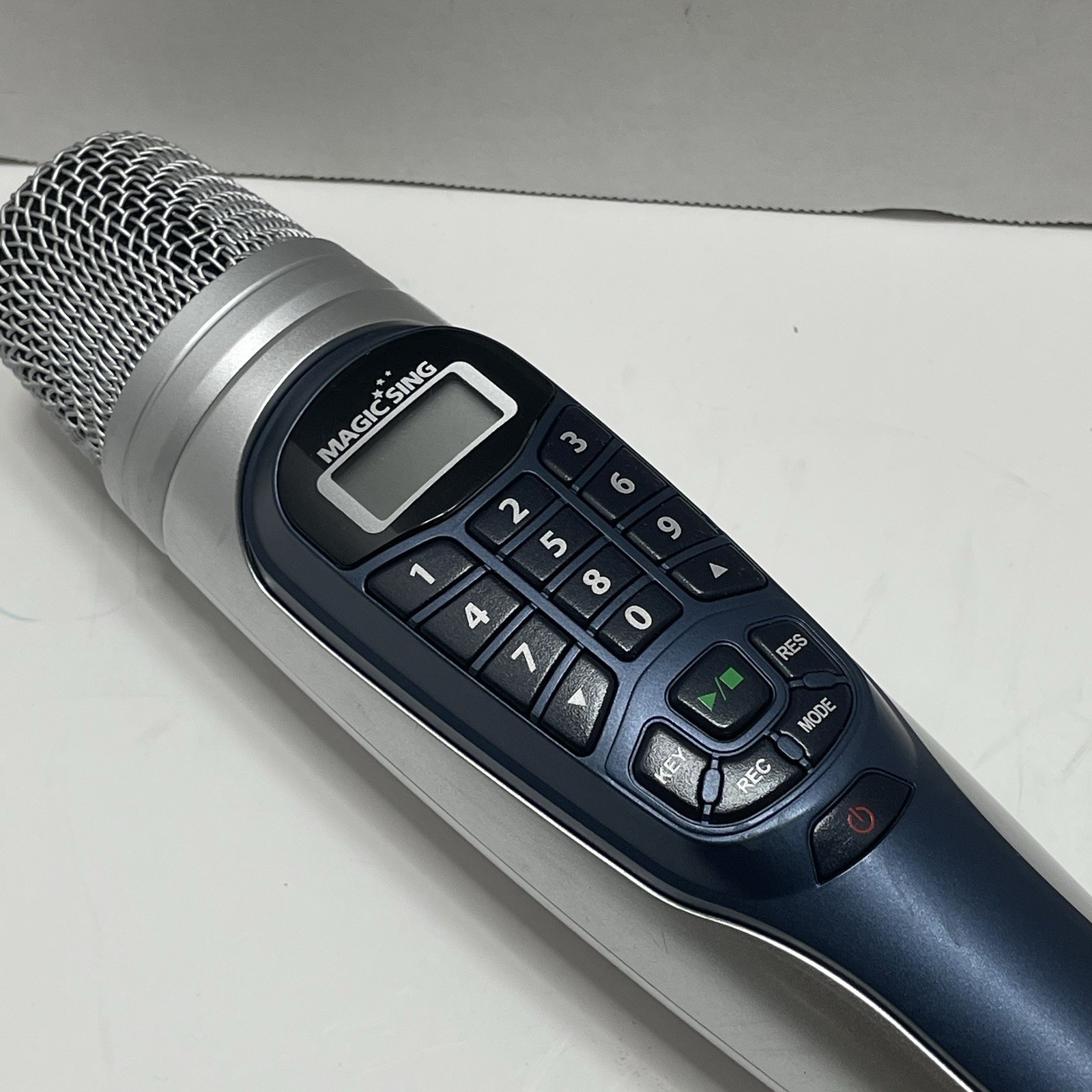 Magic Sing ET13K Karaoke Microphone Bundle w/ SP1 POP474 Chips
