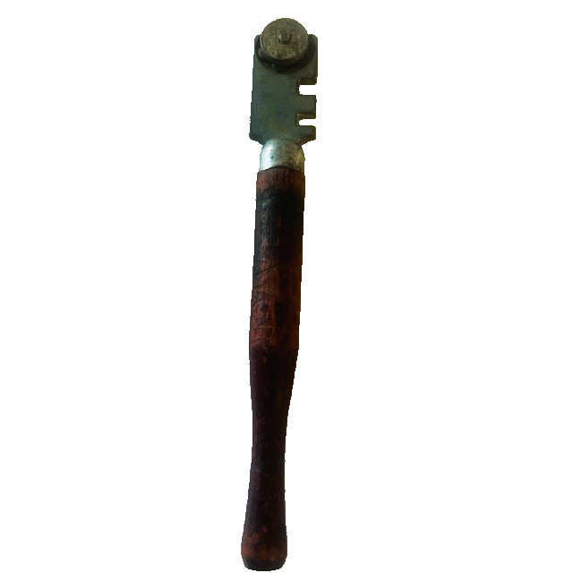 Vintage Glass Cutter 1050's 5 in Wooden Handle read