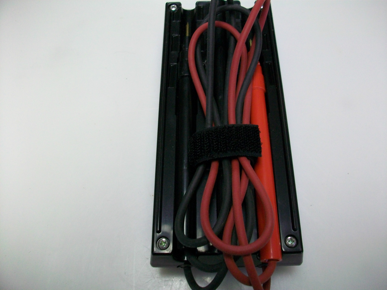 VOLTAGE / FREQUENCY / POLARITY INDICATOR