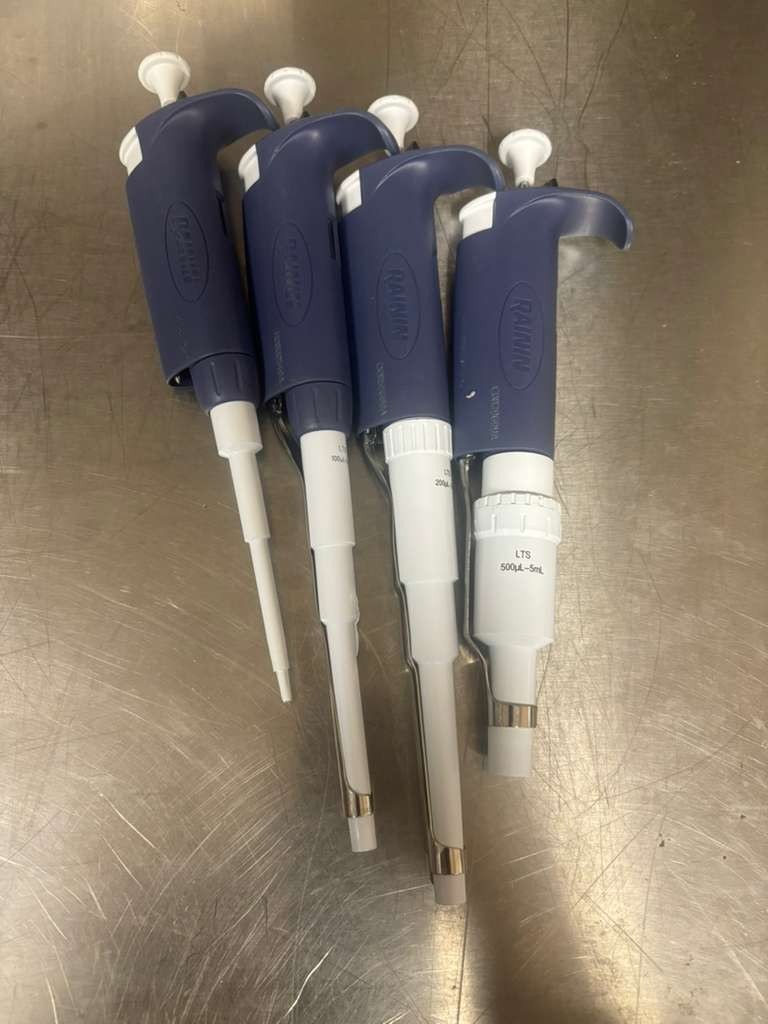 Set of 4 Rainin PipetLite Pipette L:20-1000-2000-5000