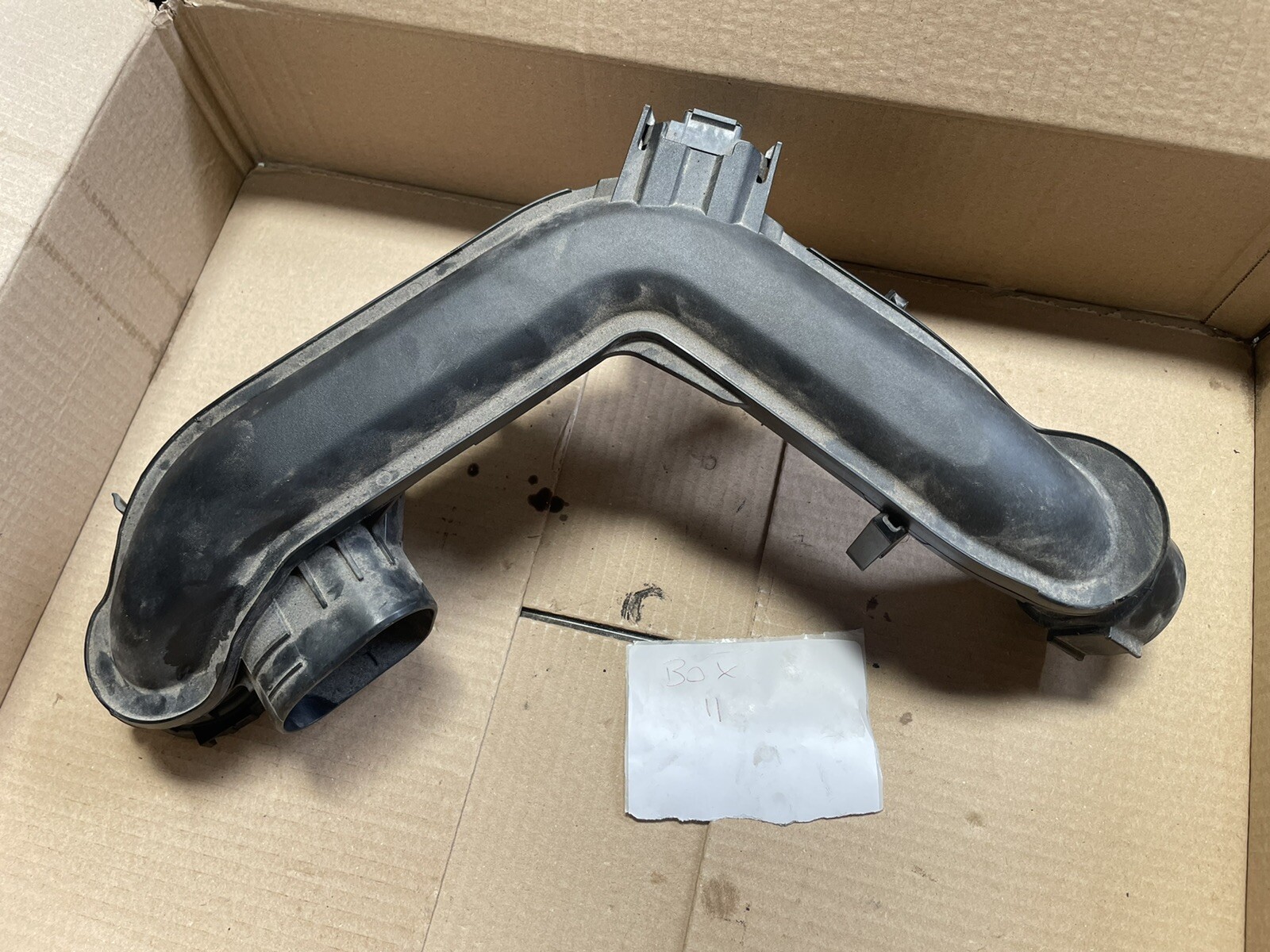 AUDI A1 1.0 TURBO AIR INTAKE PIPE Volkswagen 04C145673B 2019-2023 + Air Flo Sens
