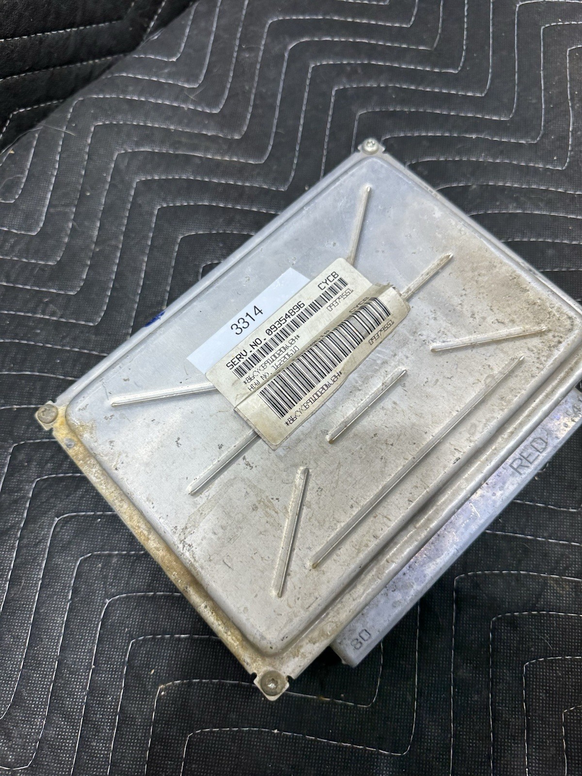 1999 to 2000 Chevrolet Silverado Yukon Engine Computer ECM 09354896