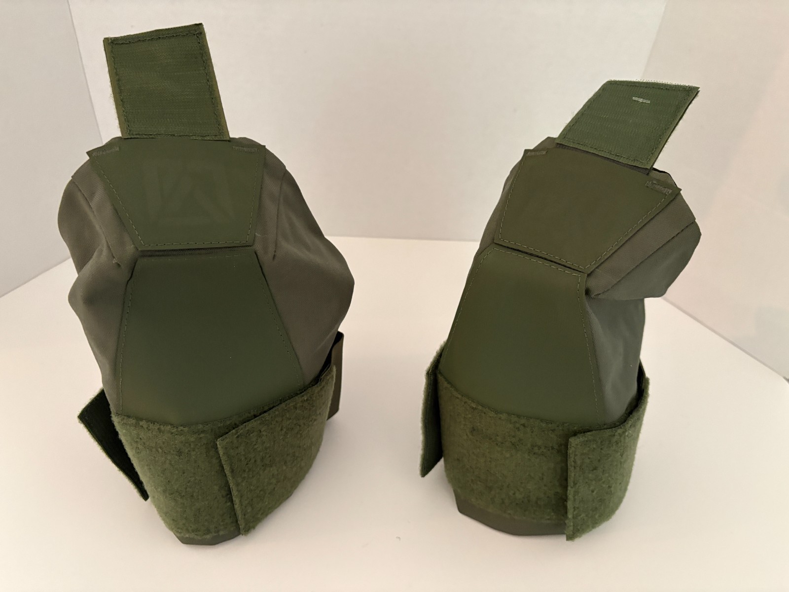 SAFARILAND/PROTECH Structured Upper Arm/Bicep Protector 2 Piece GreenW/Strap