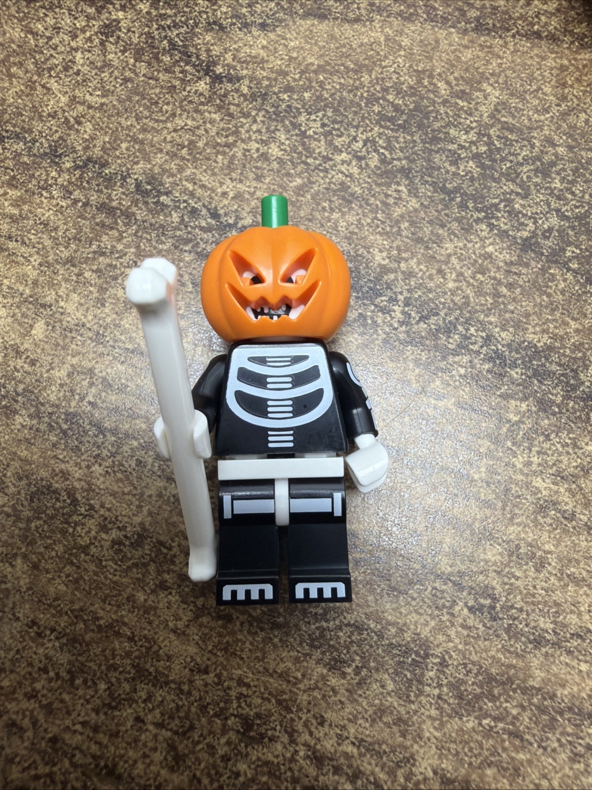LEGO Store Only Halloween SKELETON GUY Minifigure hol237. BAM 2020