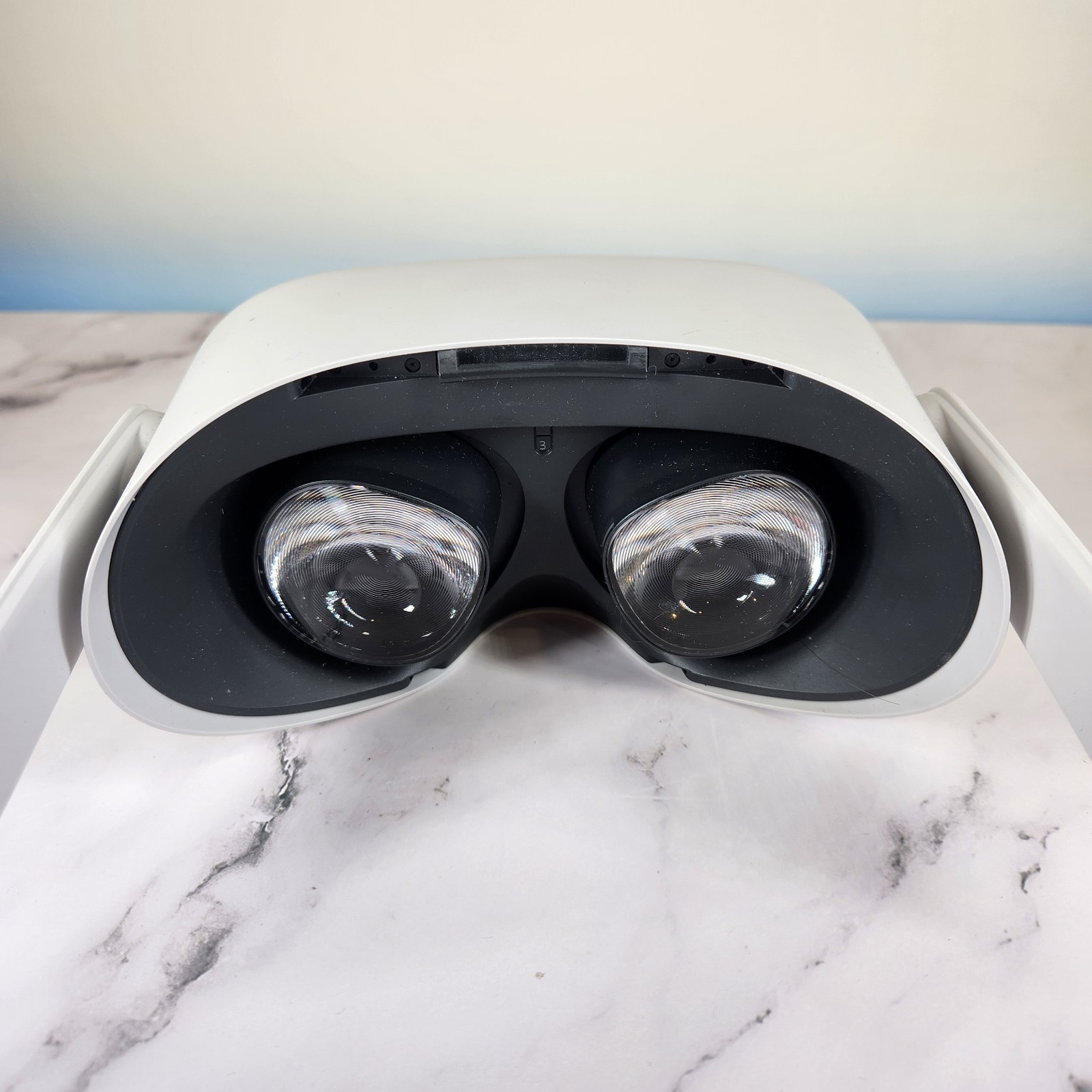 Oculus Quest 2 256GB Advanced All-In-One Virtual Reality Headset White