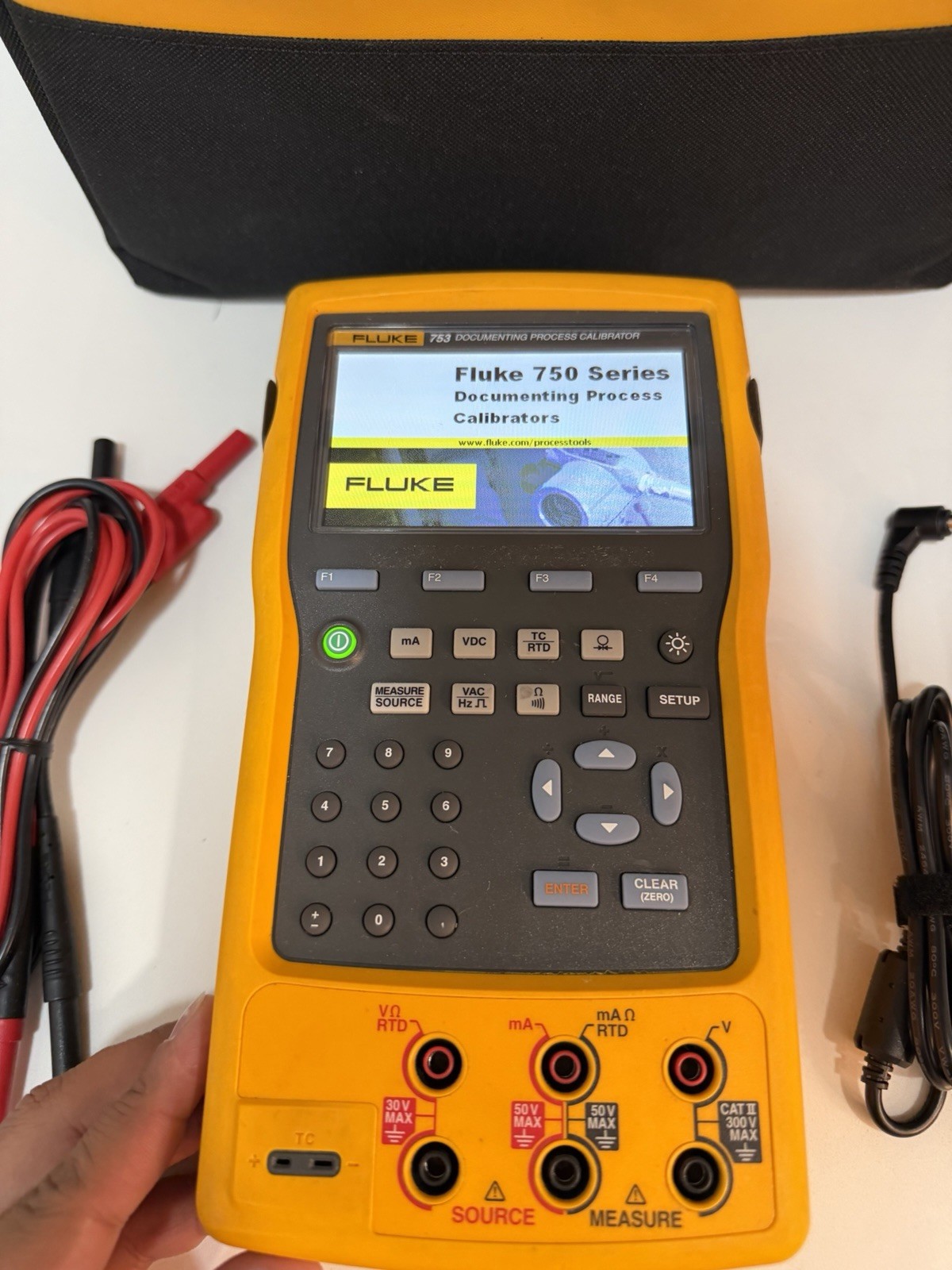 FLUKE 753 DOCUMENTING PROCESS CALIBRATOR W/ ACCESSORIES -FREE SHIPPING (TESTED)