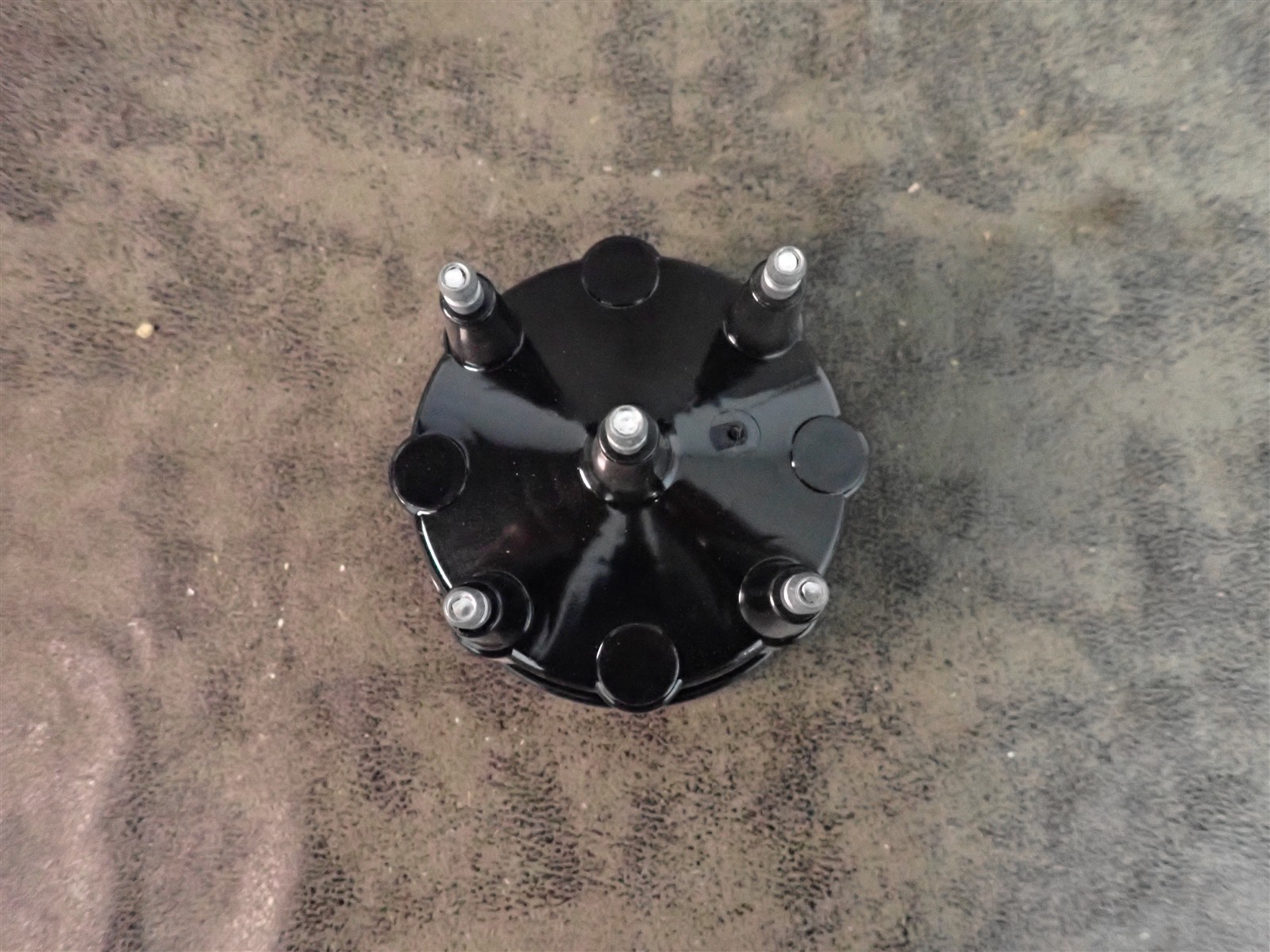 NEW WVE 5D1174 Distributor Cap (G220)