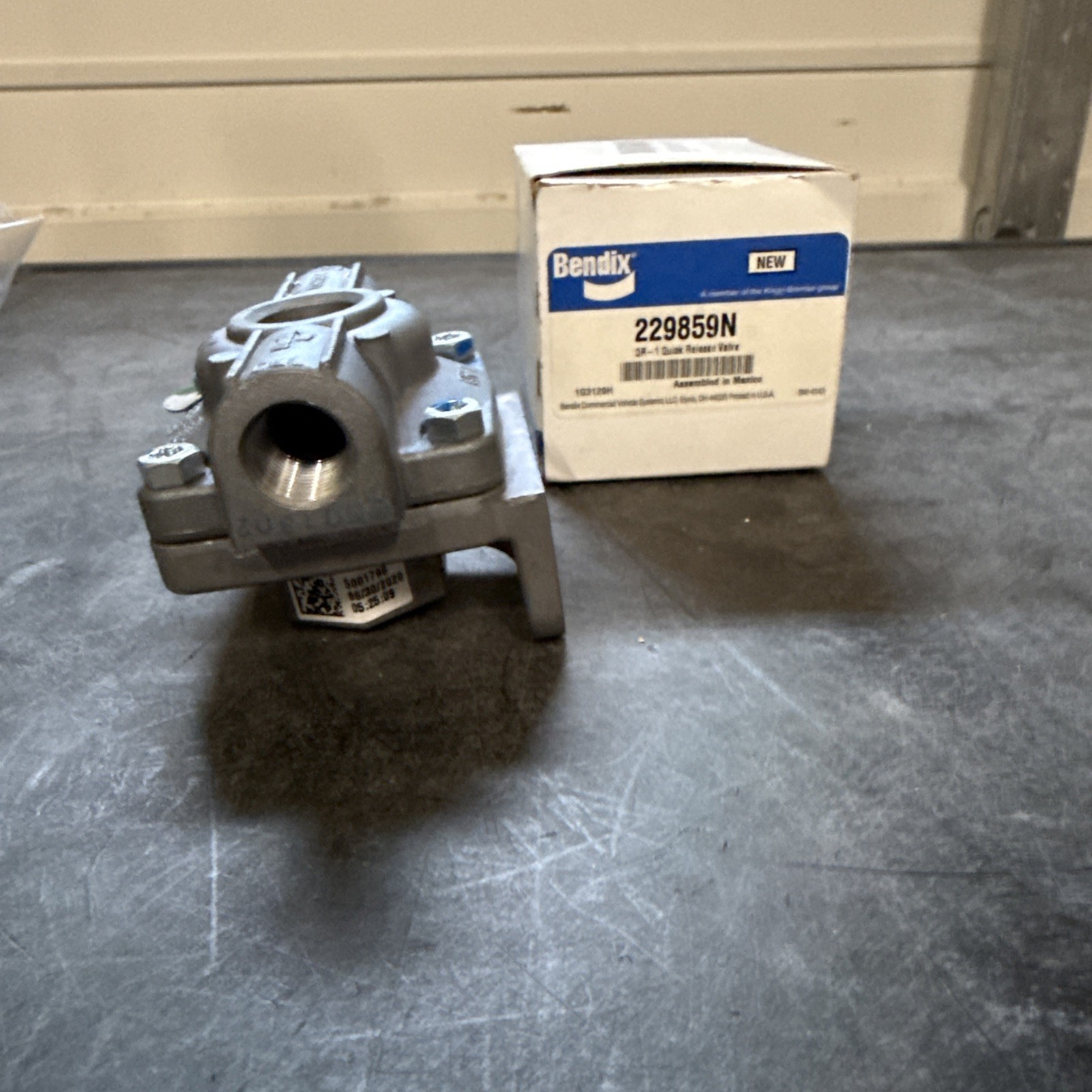 BENDIX QR-1 BRAKE QUICK RELEASE VALVE - 229859N - New In Package