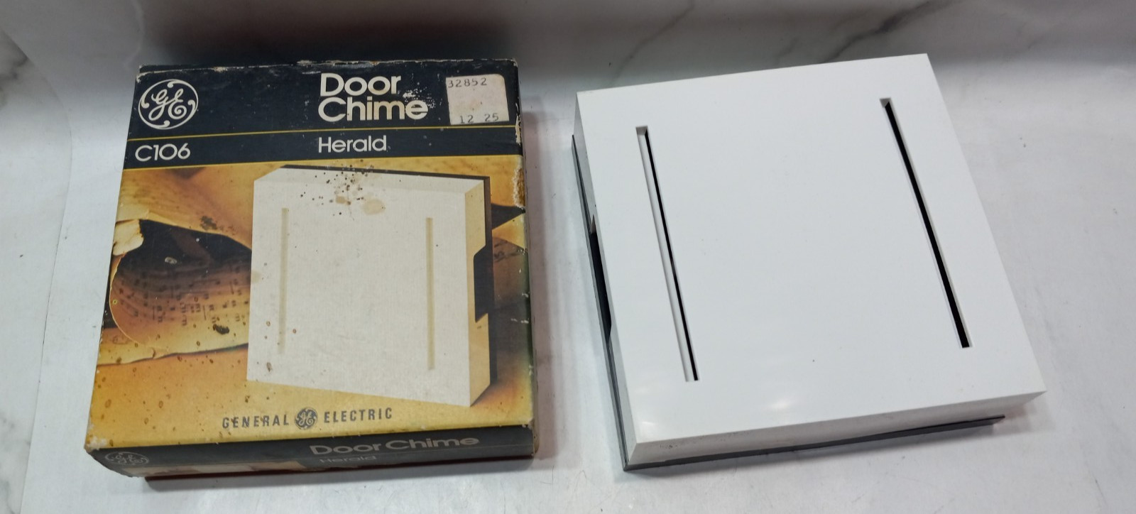 GE General Electric Herald Door Bell Chime C106 Made in England Vintage 1970's