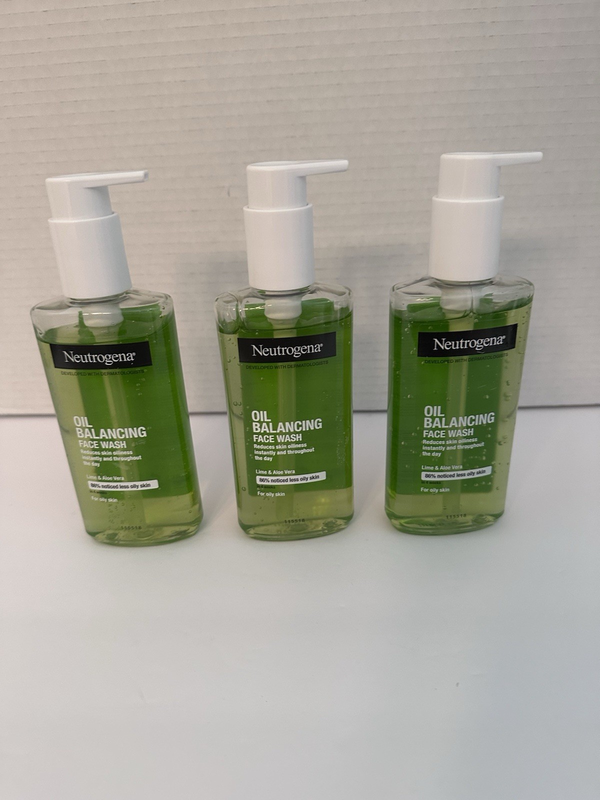Lot Of 3 New Neutrogena Oil Balancing Facial Wash Lime & Aloe Vera 6.7oz