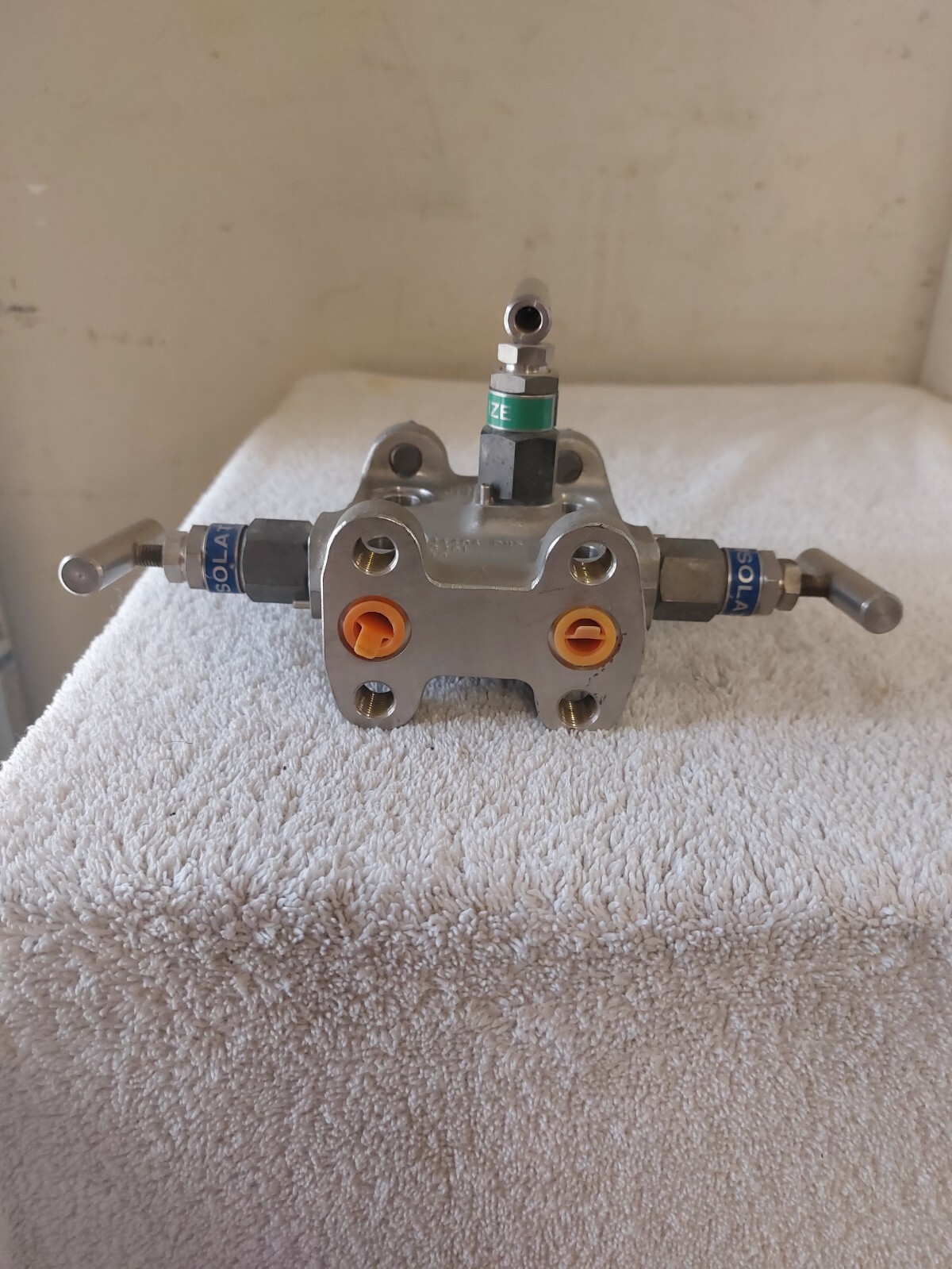 ROSEMOUNT 305 MANIFOLD #C305181122-0300