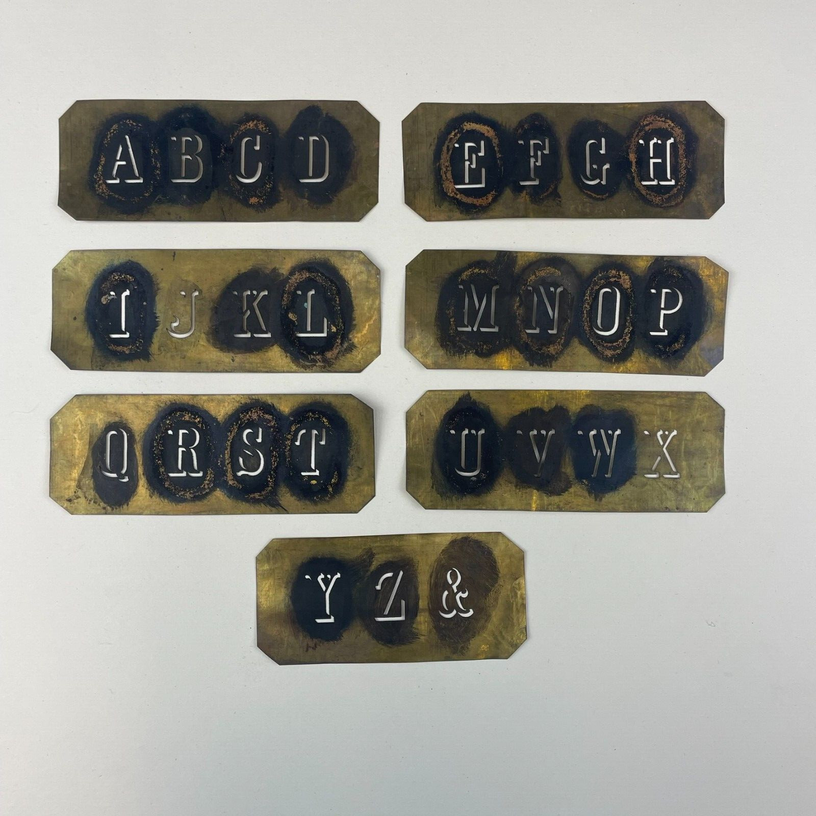 JOB LOT 7 X ANTIQUE VICTORIAN BRASS ARCHITECTS PLAN DRAWING PLATES A-Z& STENCILS