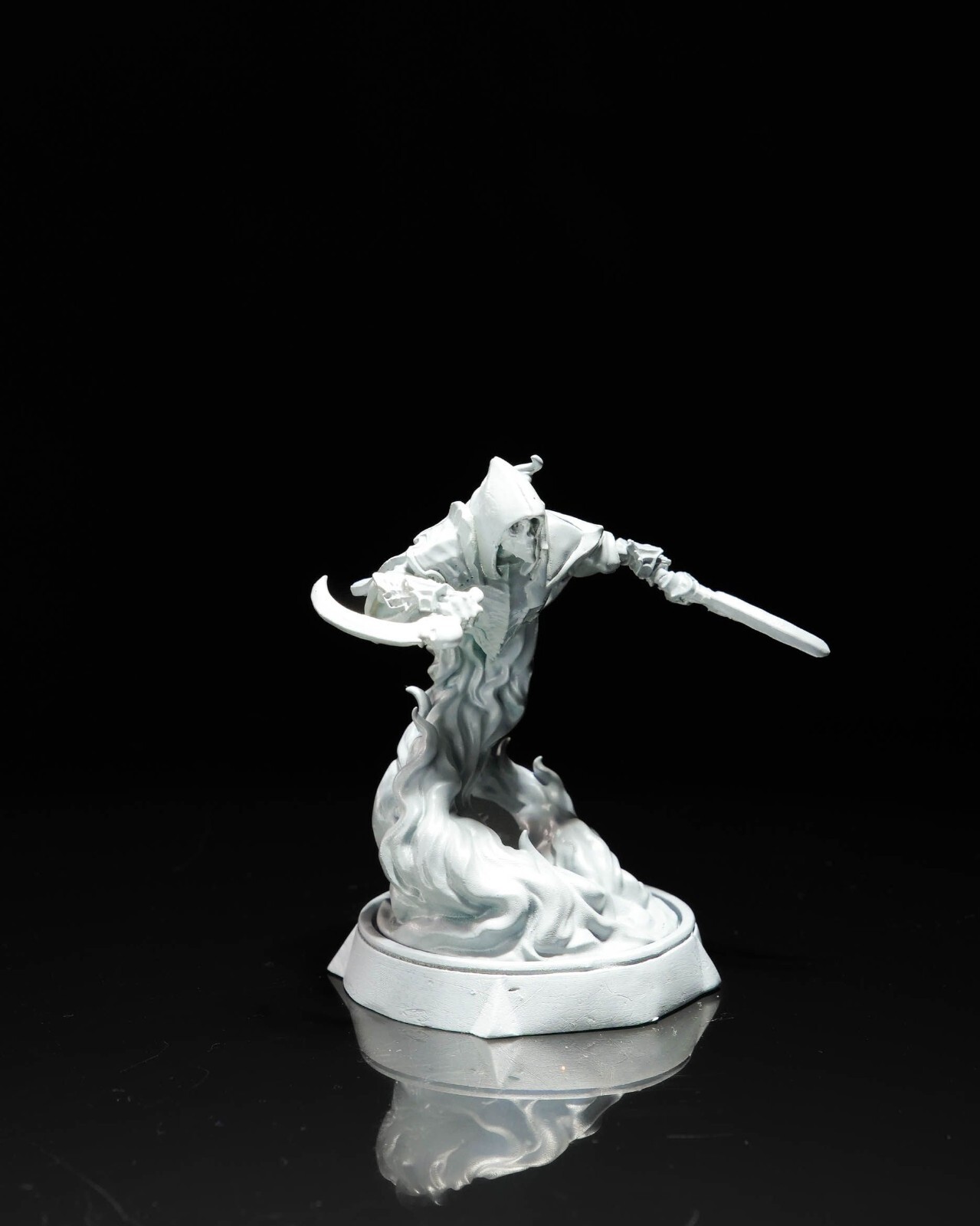 DnD Ghost with Daggers 32mm Scale (unpainted)