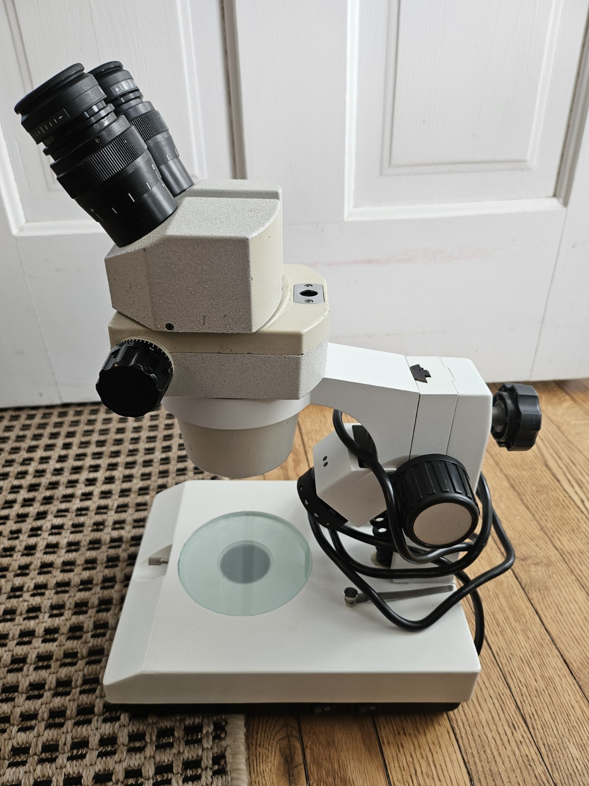 Unitron Model Zsm Stereo Microscope 0.6X-3X Zoom Range